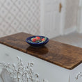 Load image into Gallery viewer, IGMA Susan Van Tubbergen Trompe l'Oeil Majolica Apple Plate