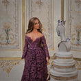 Load image into Gallery viewer, Sun Lemmens Sapphire & Crystal Royal Parure Set with Queen Elizabeth II Display