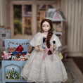 Load image into Gallery viewer, Deb Jackson Pair of Miniature Dolls in Heart-Shaped Keepsake Box 1:12 Scale