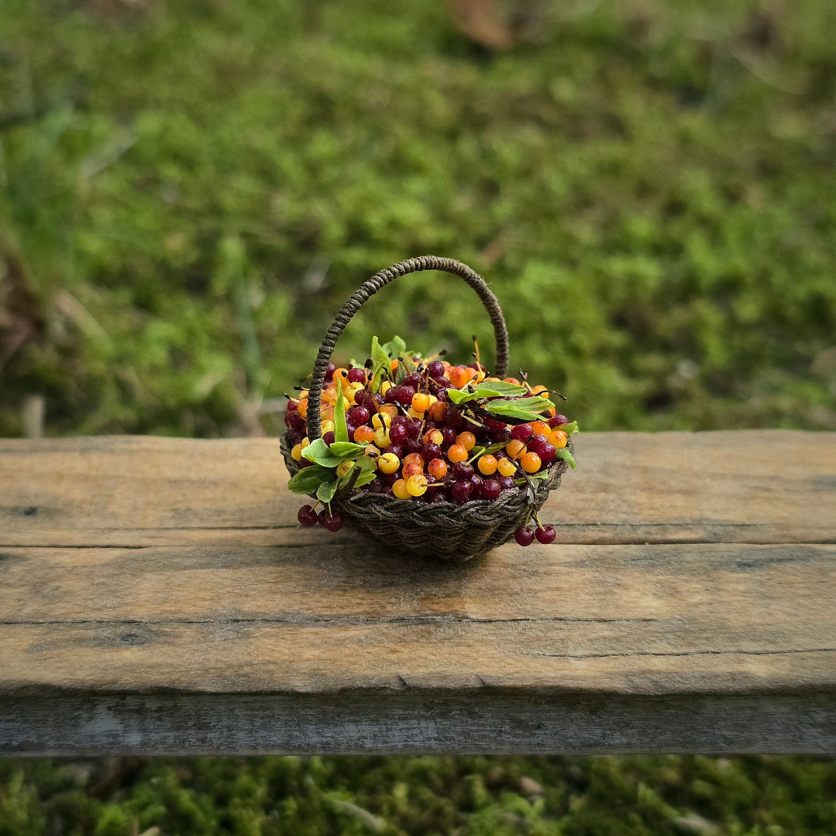Gosia Suchodolska IGMA Rustic Miniature Dual-Color Wild Berry Basket Exclusive