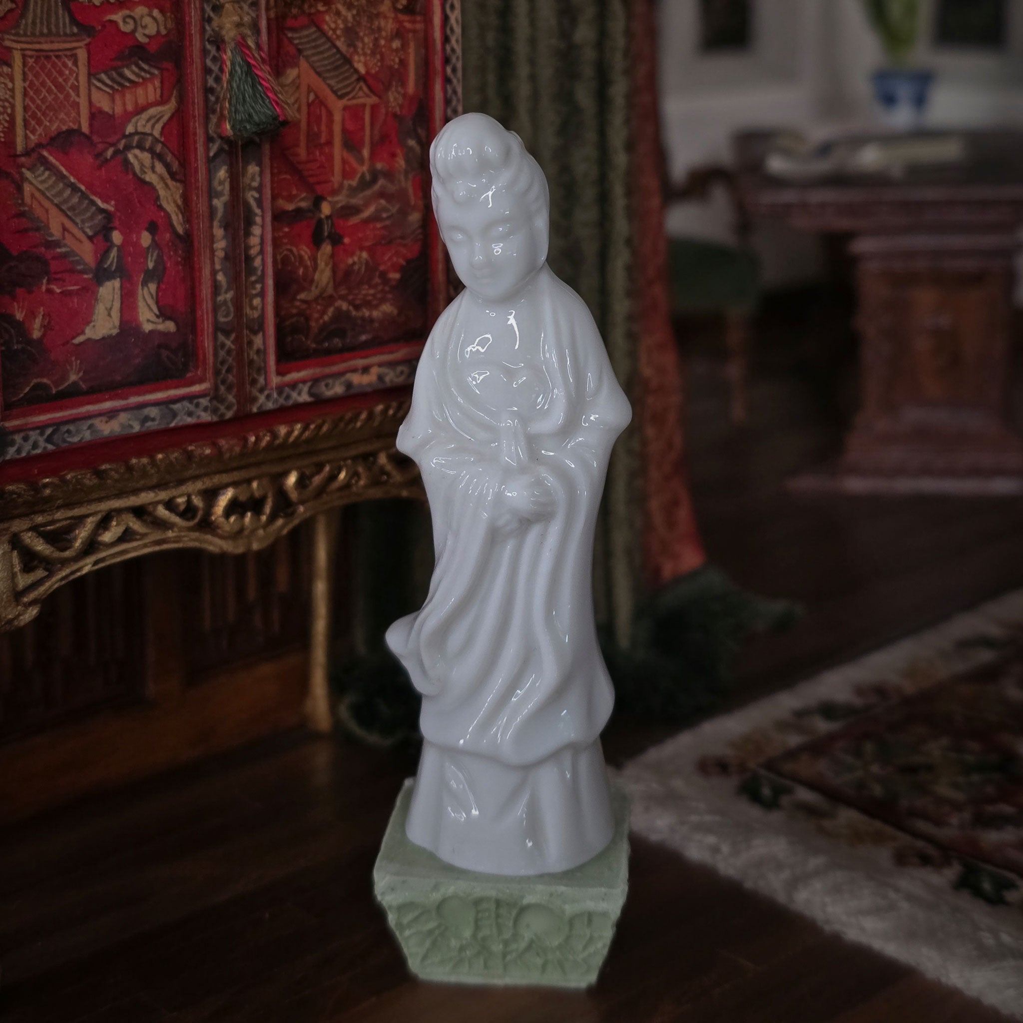 Porcelain Guan Yin Goddess of Compassion Statue Asian Zen Garden Home Decor
