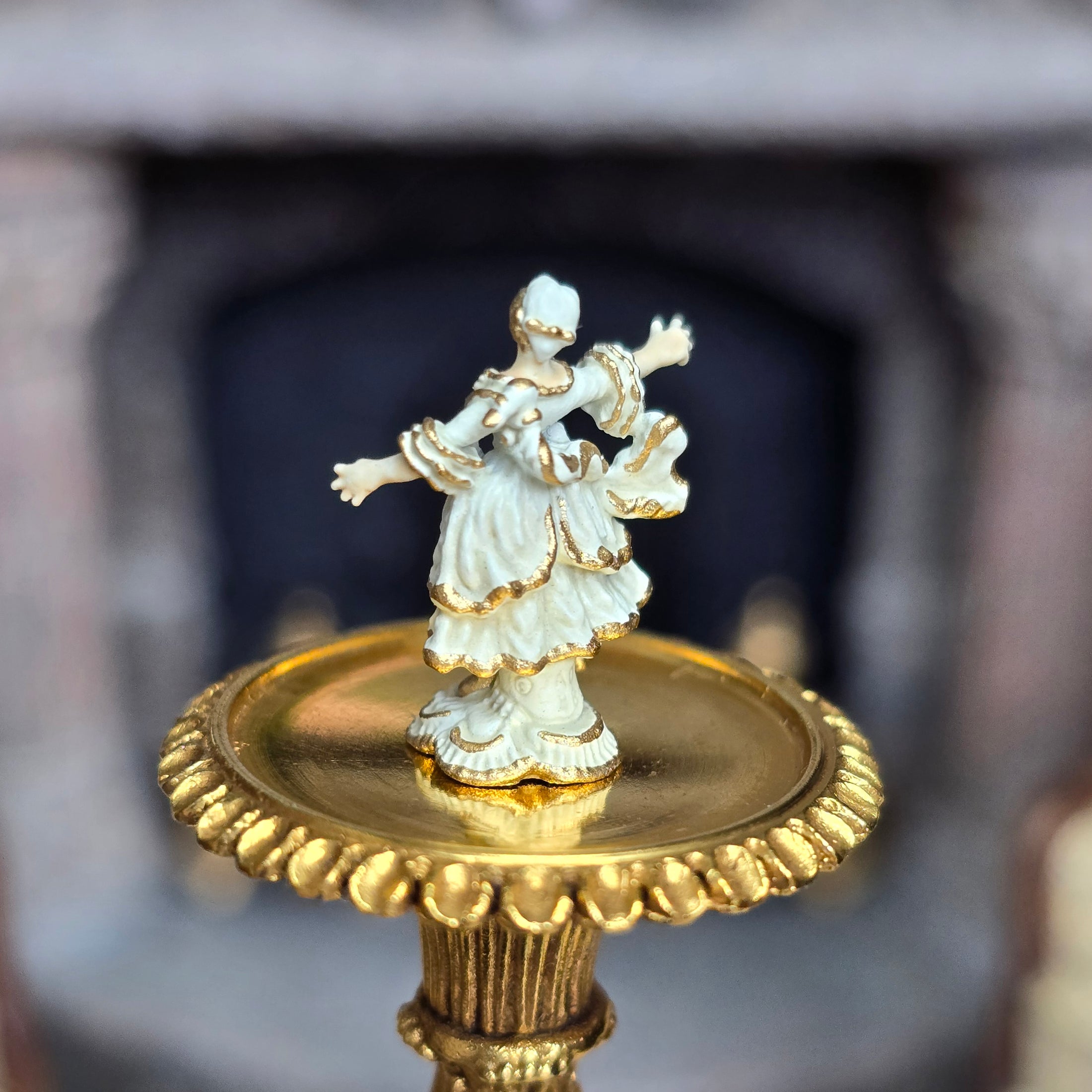 Randall Zadar Dancer Camargo Retired Bronze Micro Miniature 2004 #88 Classic White