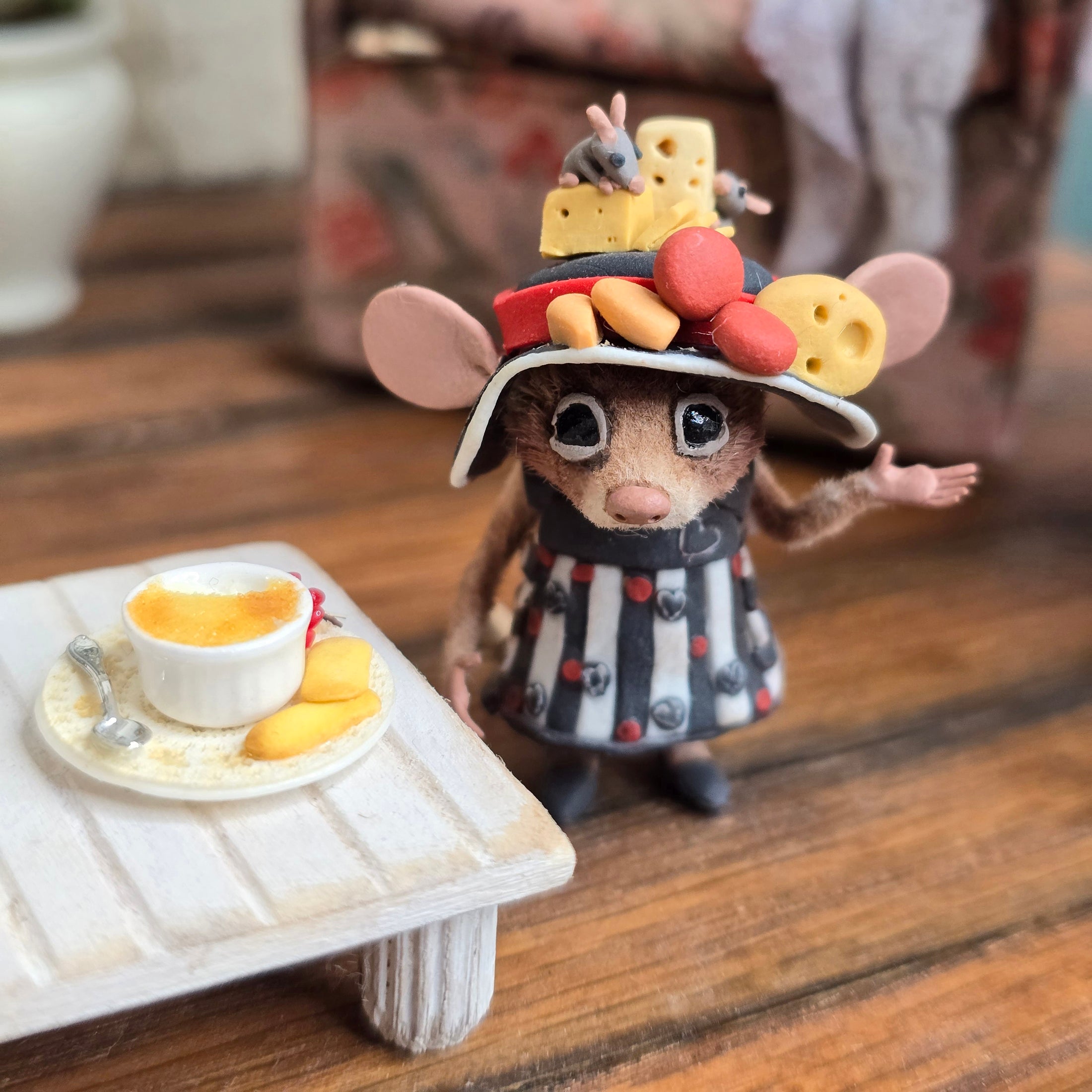 Aleah Klay Cheese Hat Fashionista Mouse OOAK Miniature c.2014