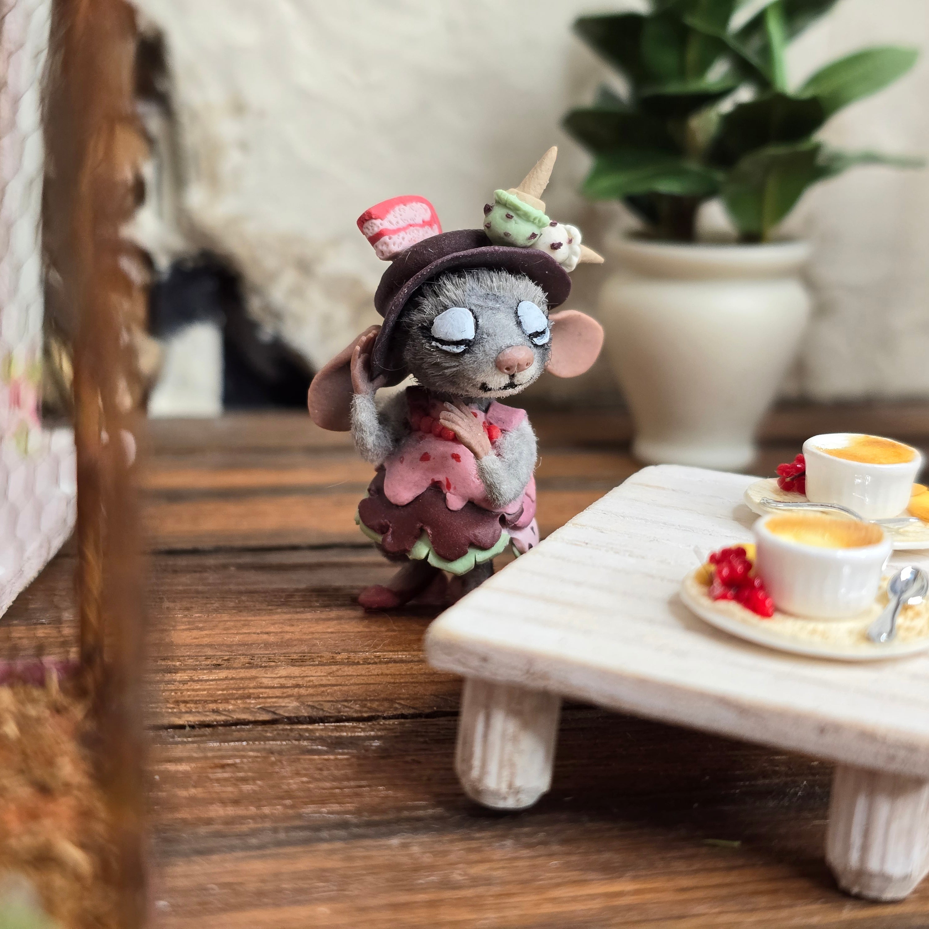 Aleah Klay “Miniature Mouse with Ice Cream & Cake Dress and Hat” OOAK 2014