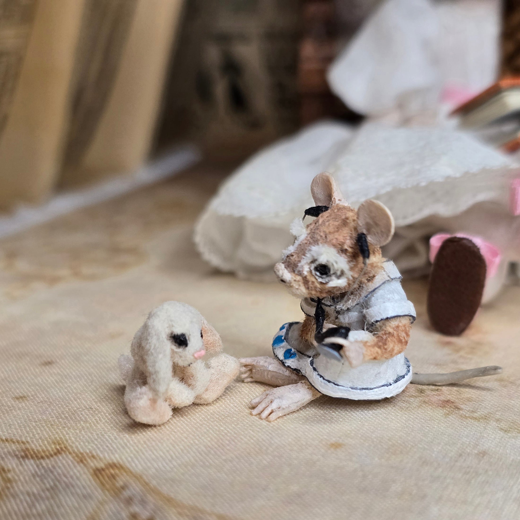 Aleah Klay “Nurse Mouse with Bunny Patient” OOAK 2015