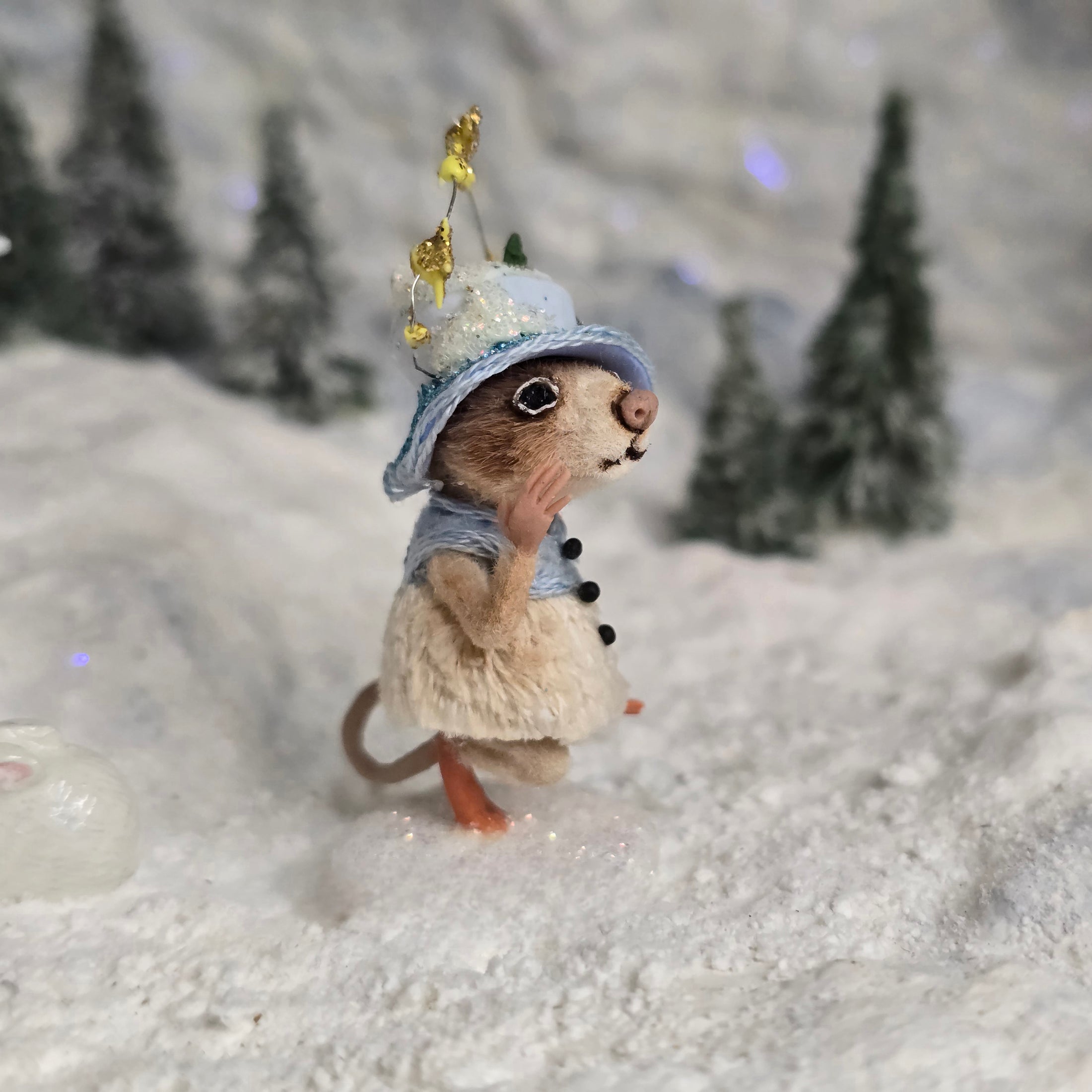 Aleah Klay “Winter Wonderland” Mouse Girl OOAK Miniature c.2013