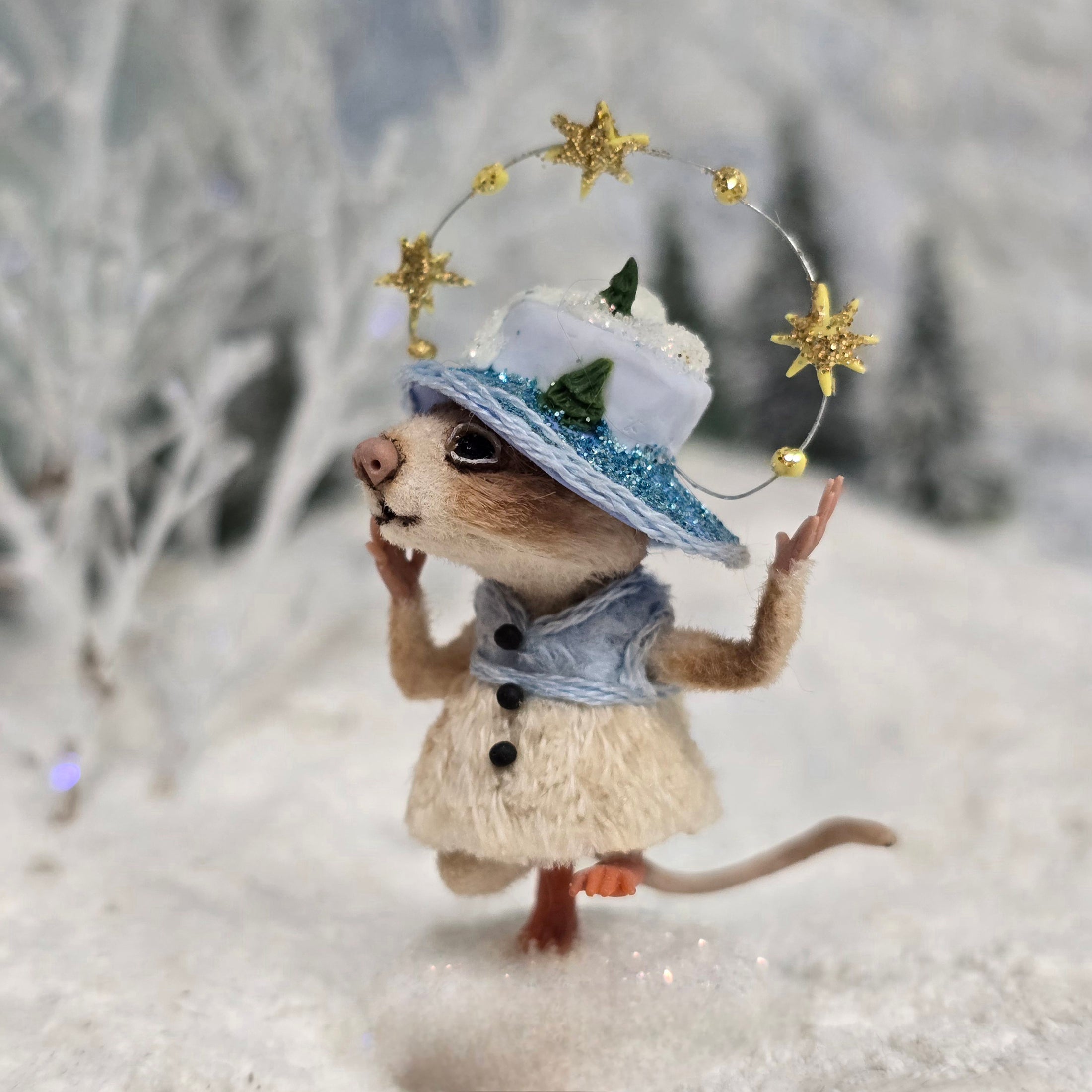 Aleah Klay “Winter Wonderland” Mouse Girl OOAK Miniature c.2013
