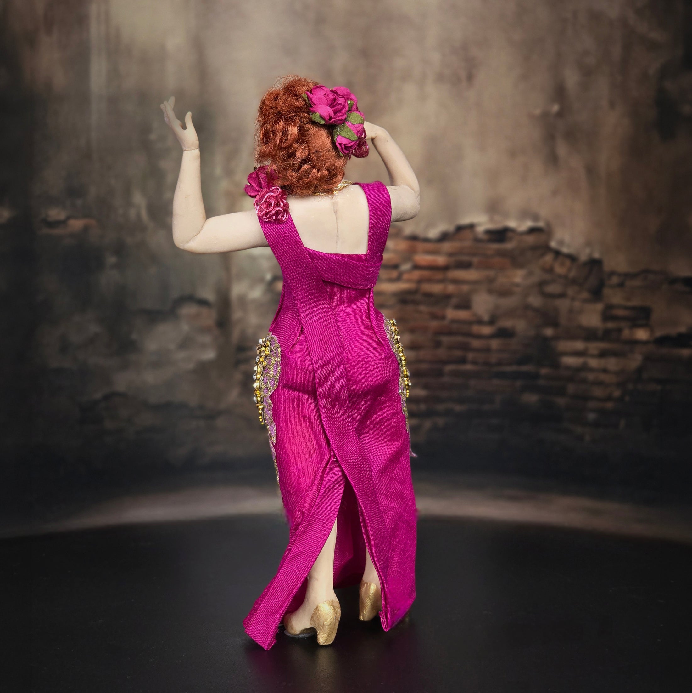 James Carrington “The Singer” Expressive Clay Cabaret Character Dollhouse Doll Woman