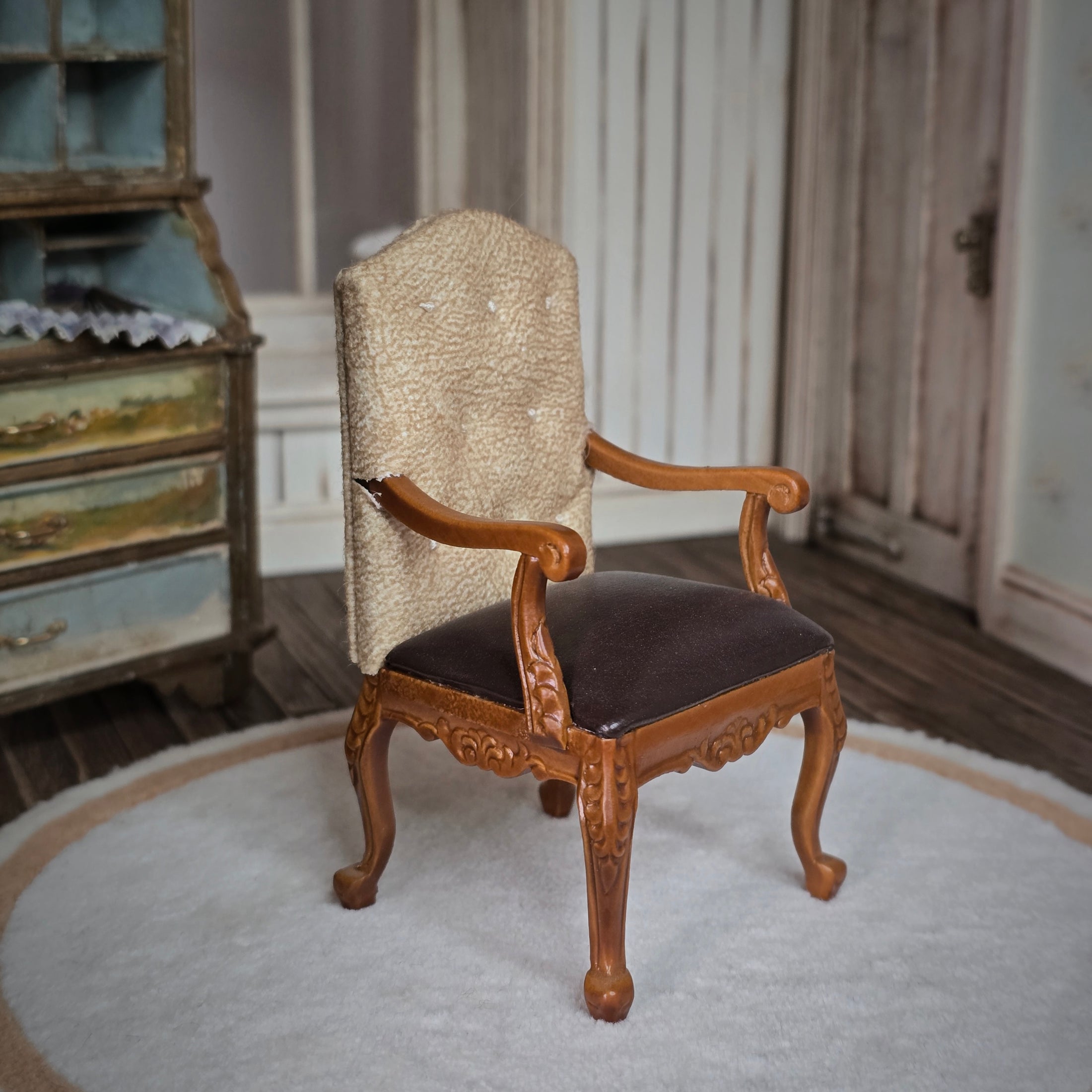 George VI Style Walnut Gentleman’s Desk Armchair 1:12