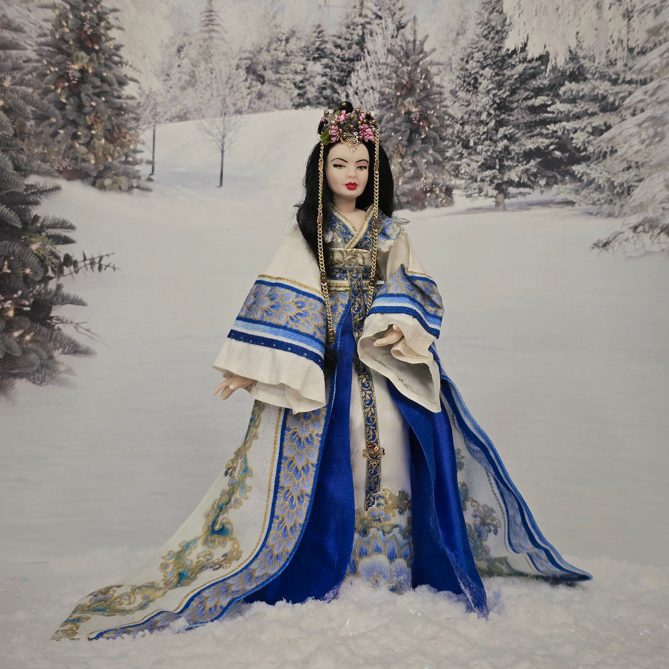 Tish Tierney IGMA Porcelain Han Chinese Ancient Princess Doll Asian Beauty