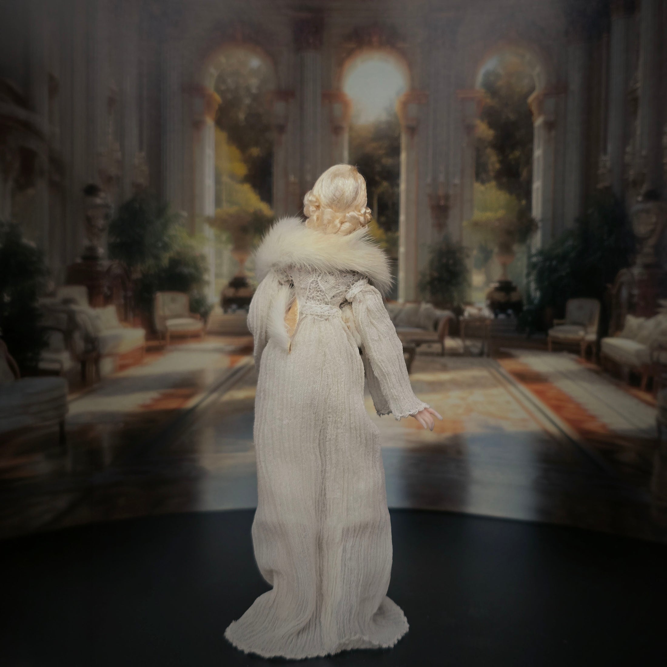 Vintage Porcelain Hollywood Starlet Blonde Lady Doll Ivory Gown & Fur Stole