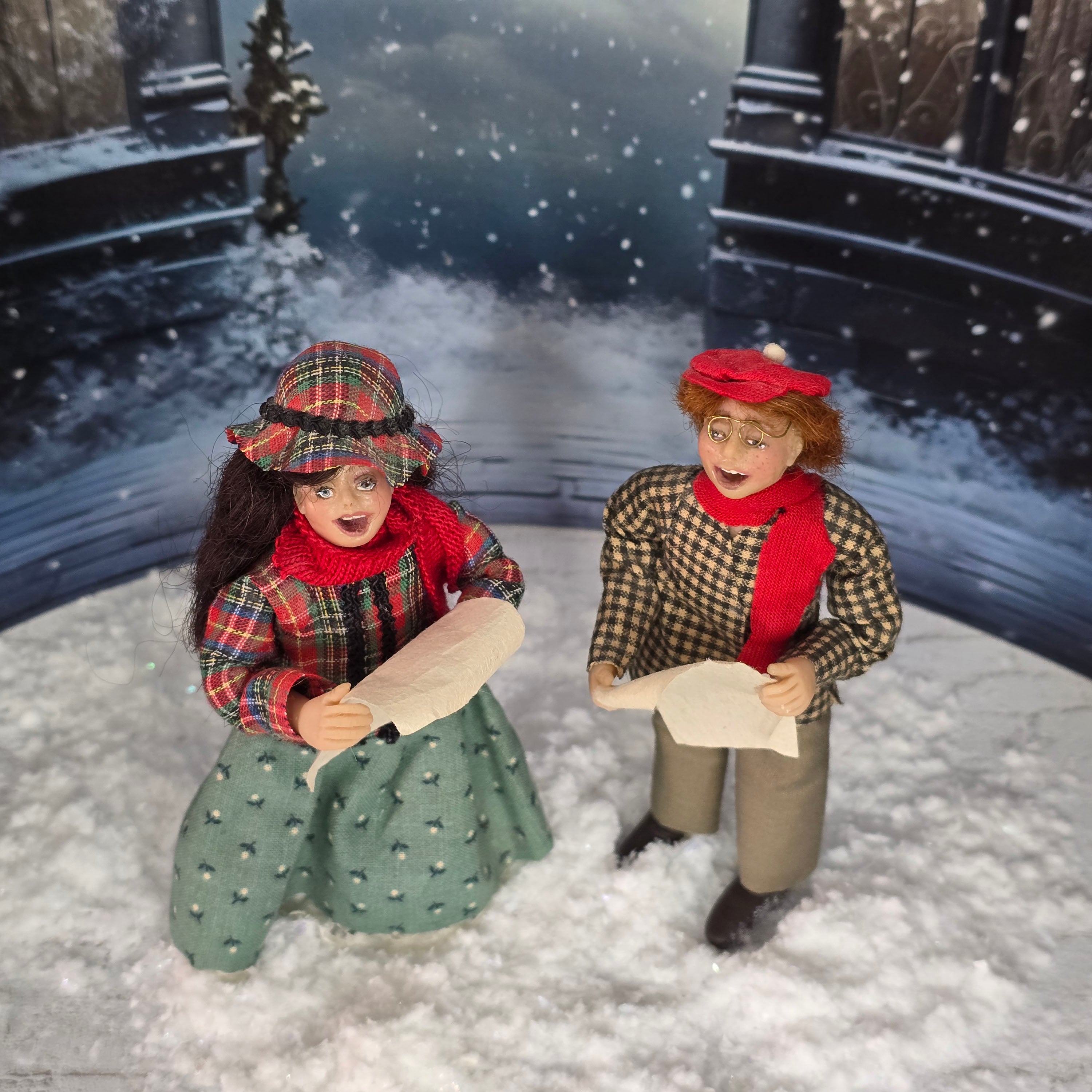 RARE Marcia Backstrom Signed Christmas Carolers Dolls Pair 1989 Early Clay Work