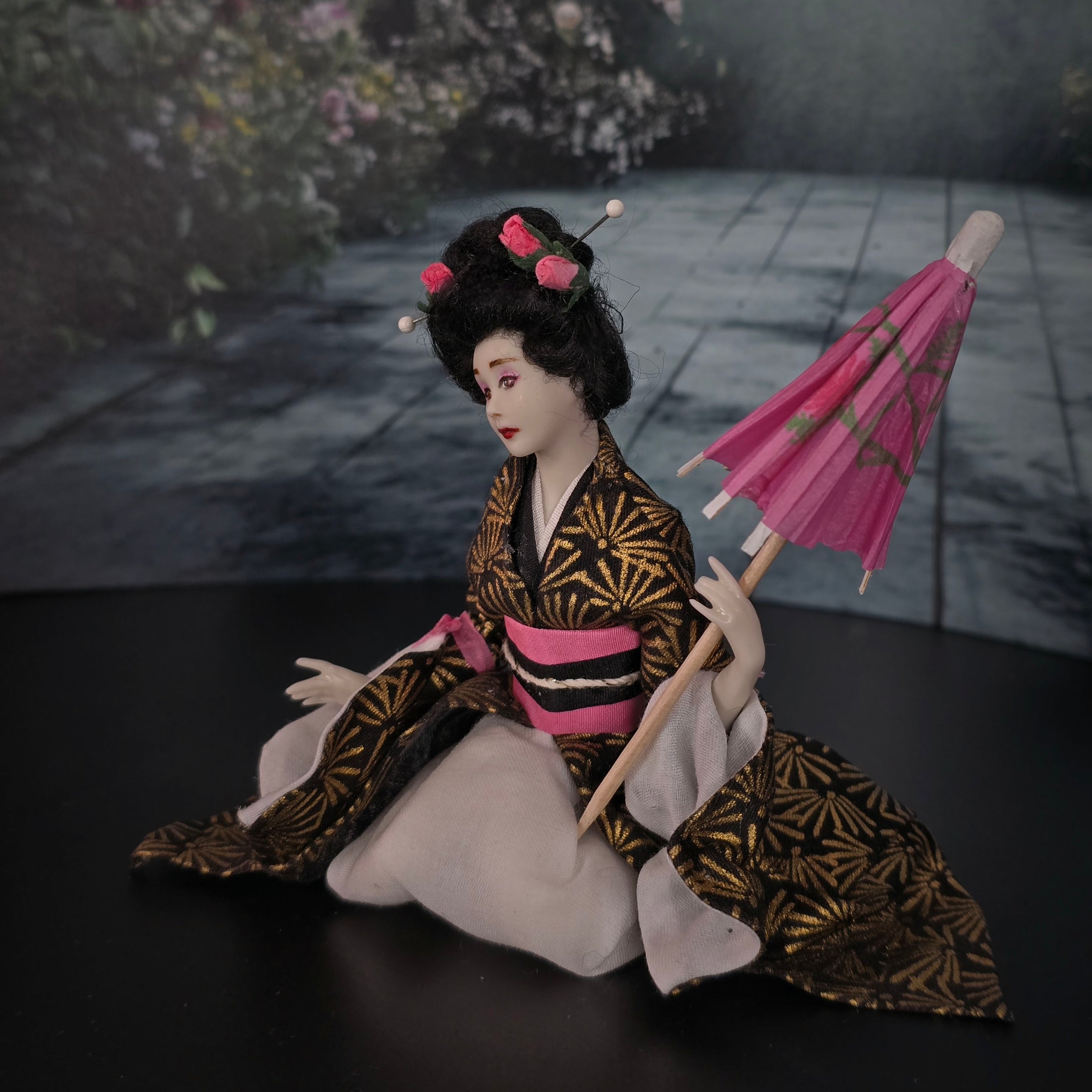 Tish Tierney IGMA OOAK Japanese Madori Seated Geisha Dollhouse Doll Signed