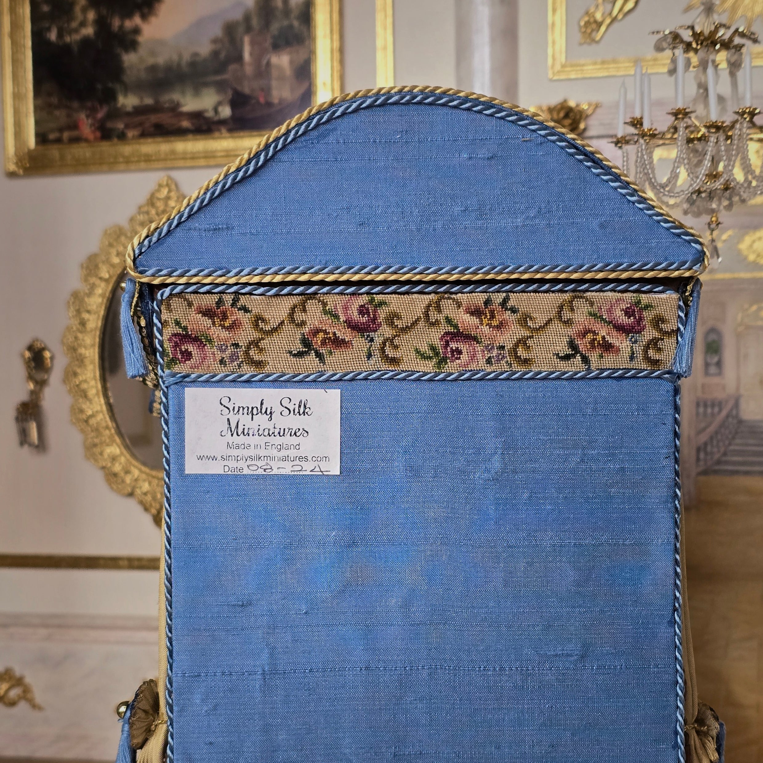 Simply Silk Miniatures Taupe & Blue Domed Canopy Bed with Tapestry Panels UK