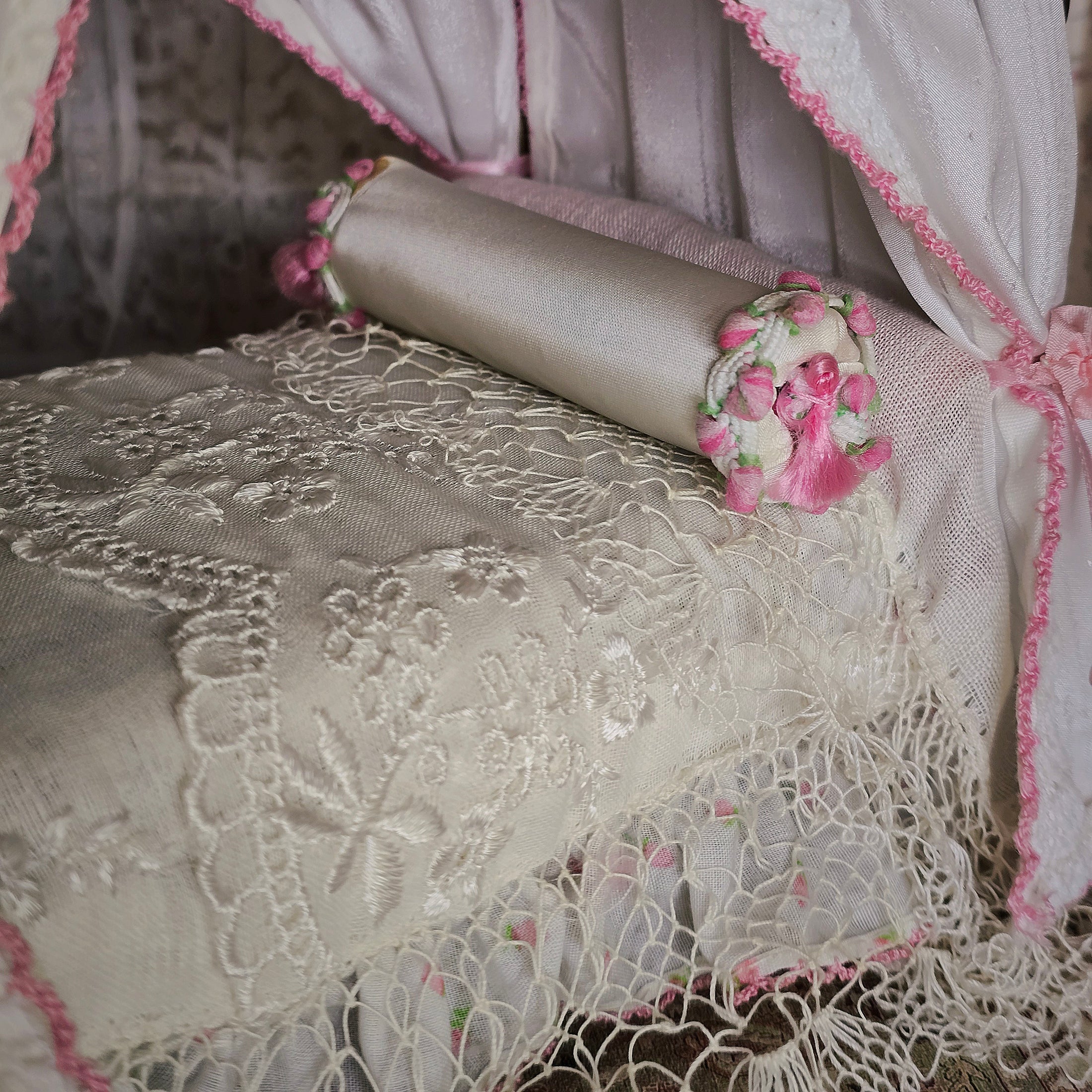 Pink & White Victorian Miniature Brass and Wood Canopy Bed Lace Curtains Floral Beads