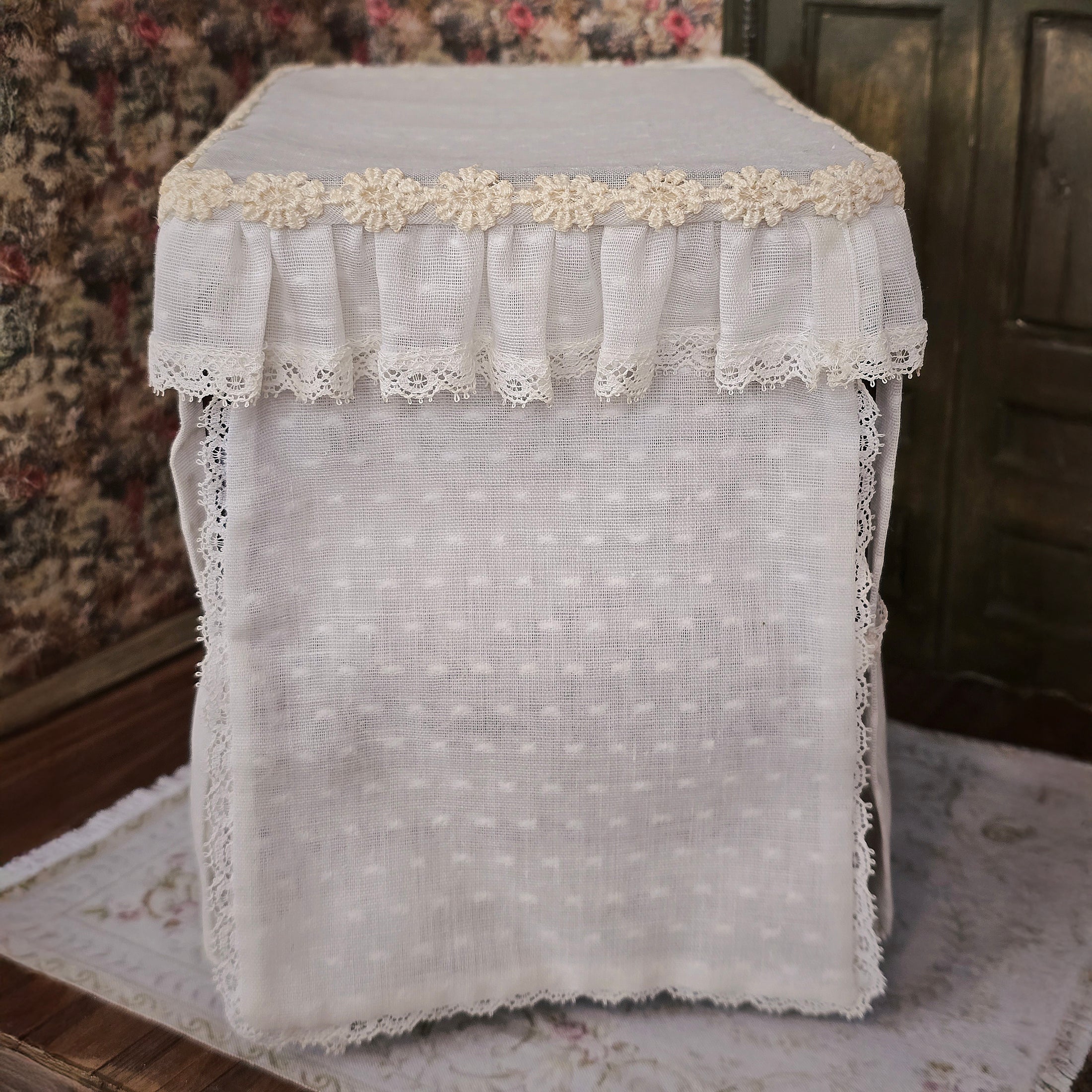 Victorian Dressed White Lace Canopy Bed in Dark Mahogany 1:12 Scale