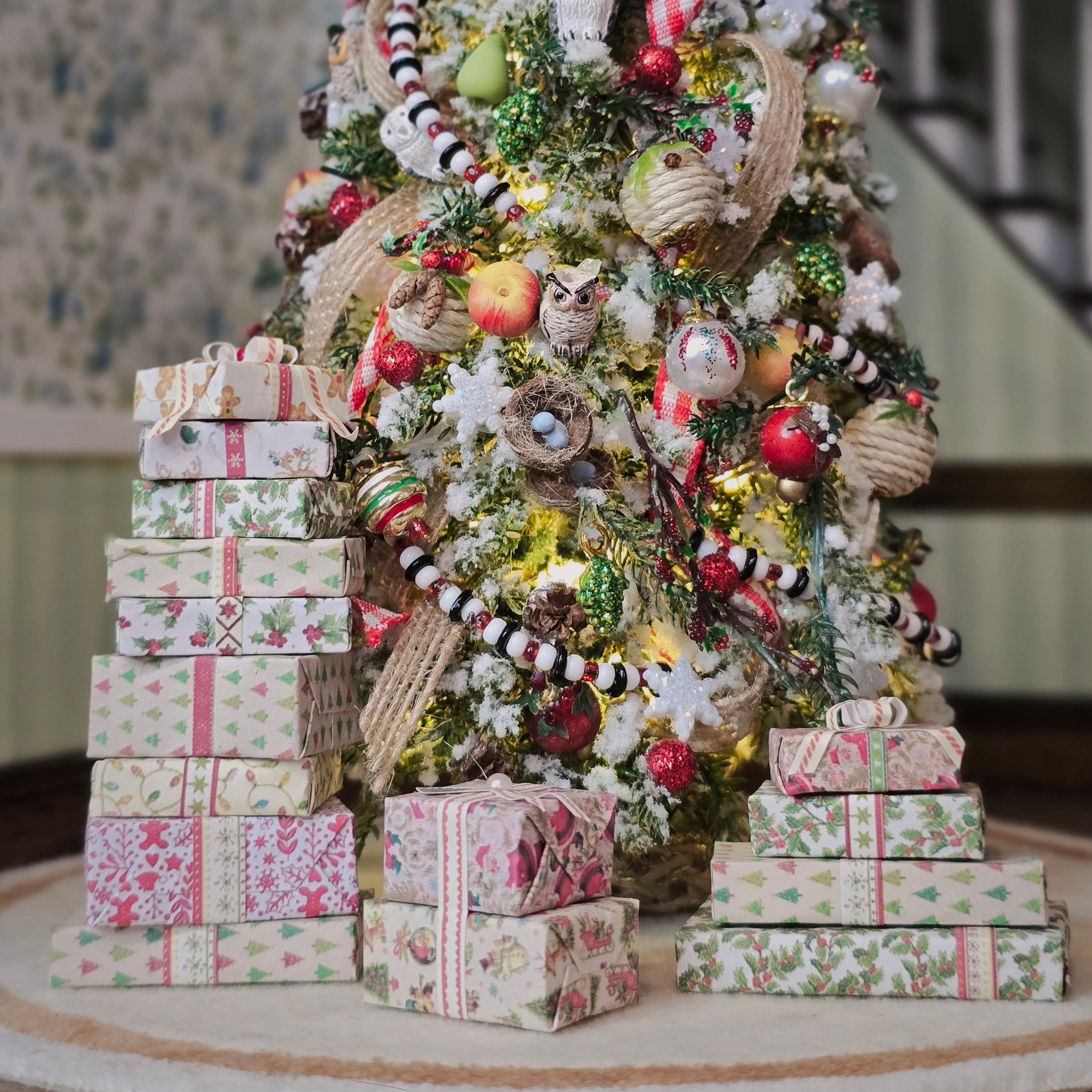 Decorated Christmas tree with ornaments and presents