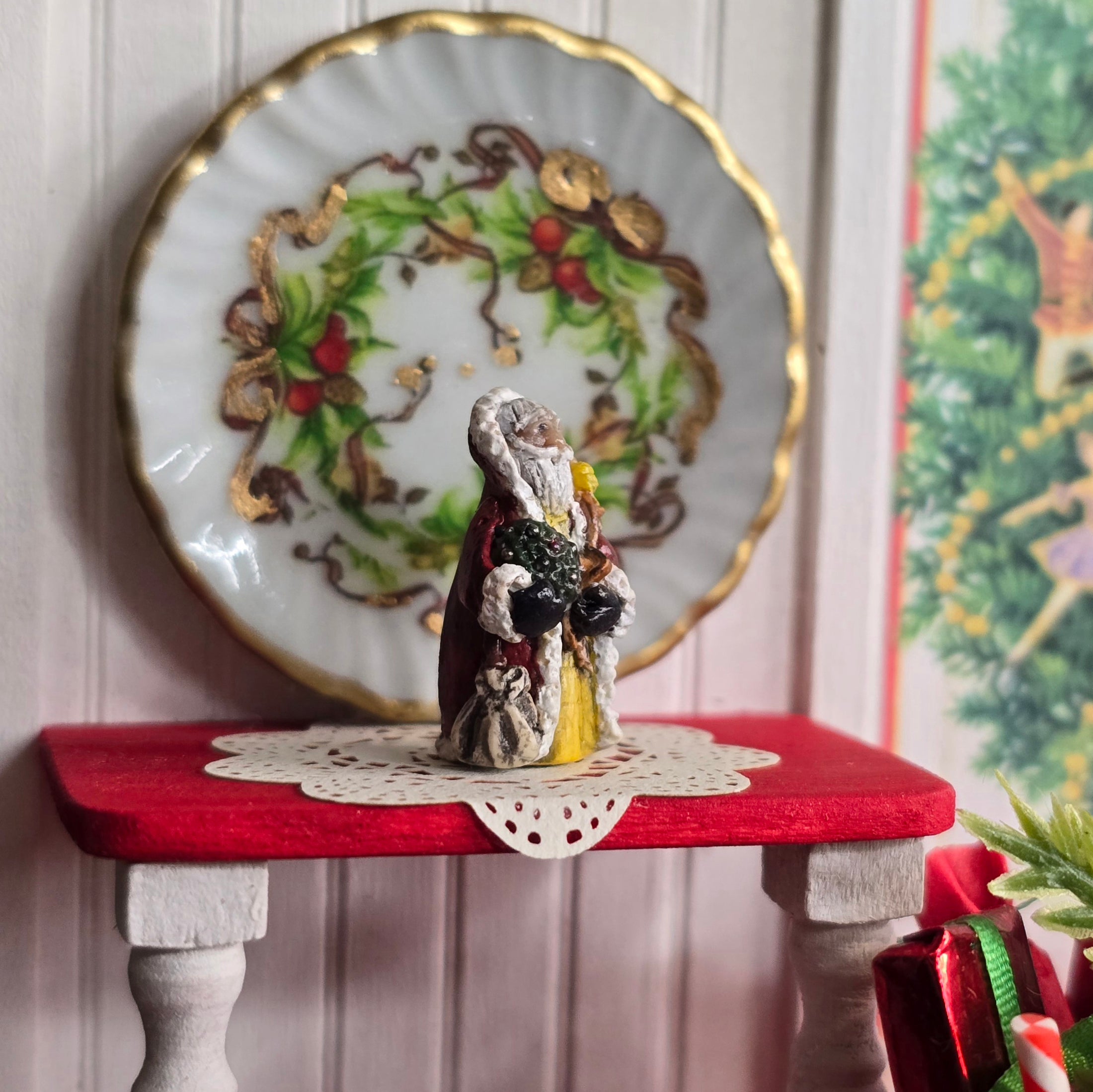 Old World Miniature Santa Figurine by Ann Anderson, side view