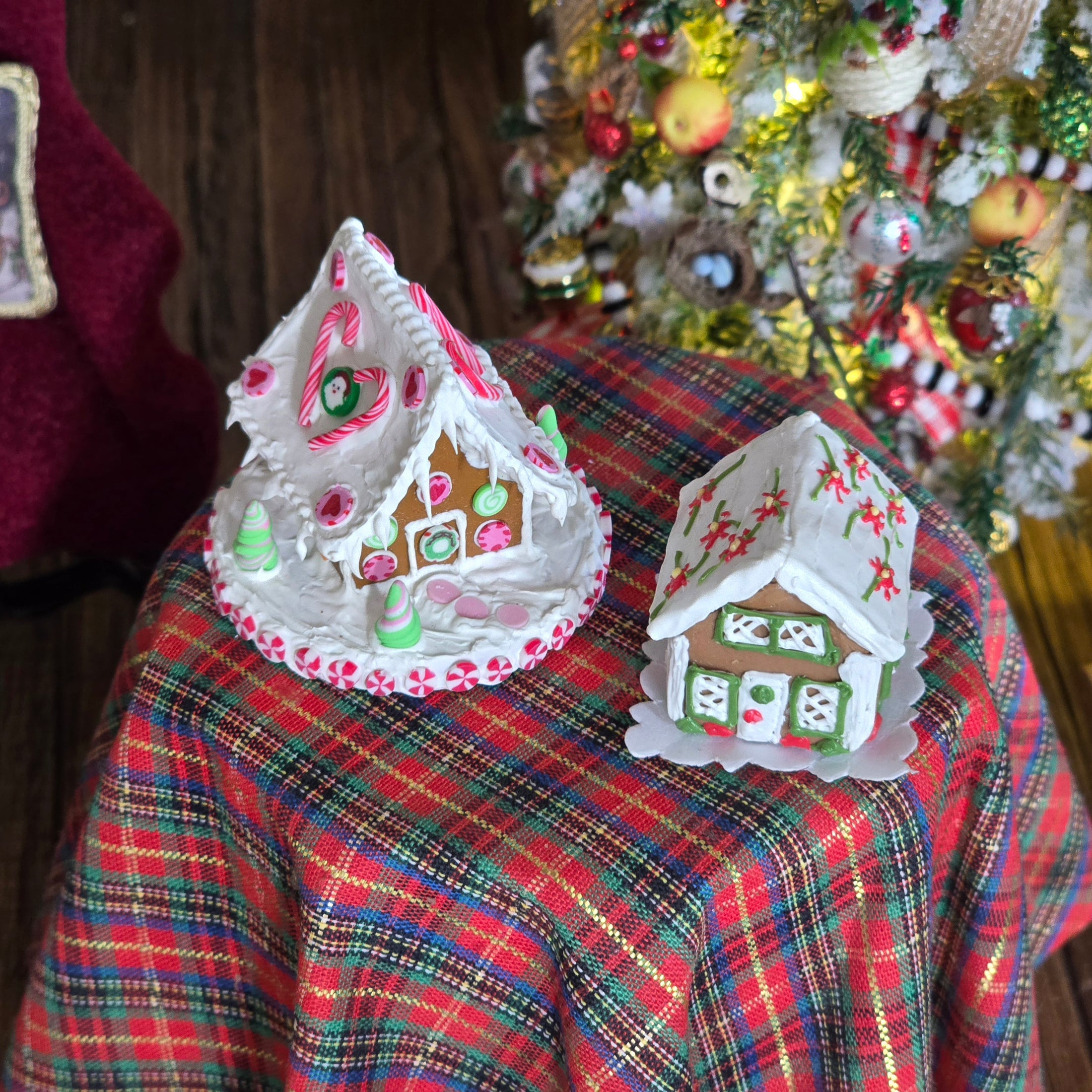 Pair miniature dollhouse gingerbread houses, top view