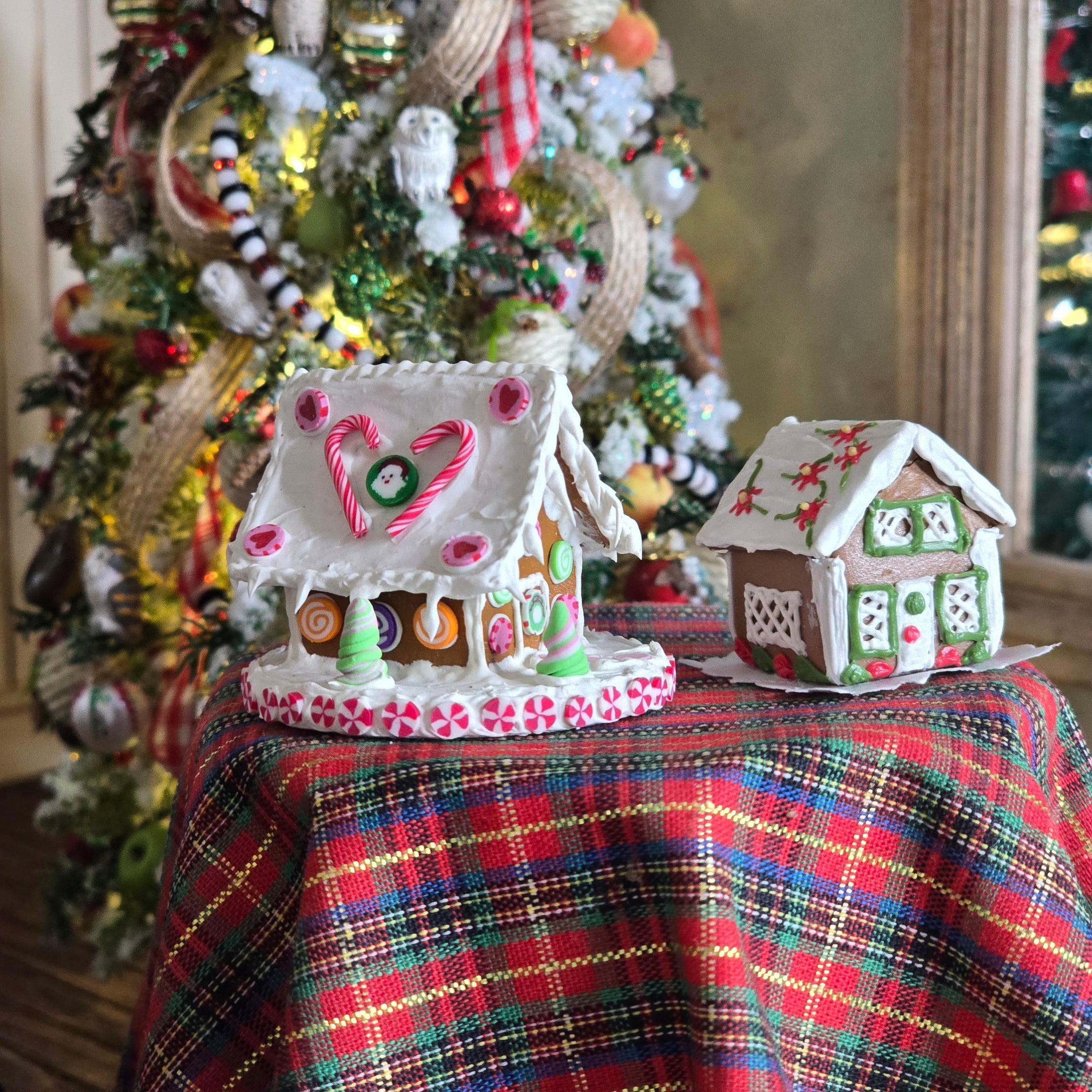 Pair miniature dollhouse gingerbread houses, side view