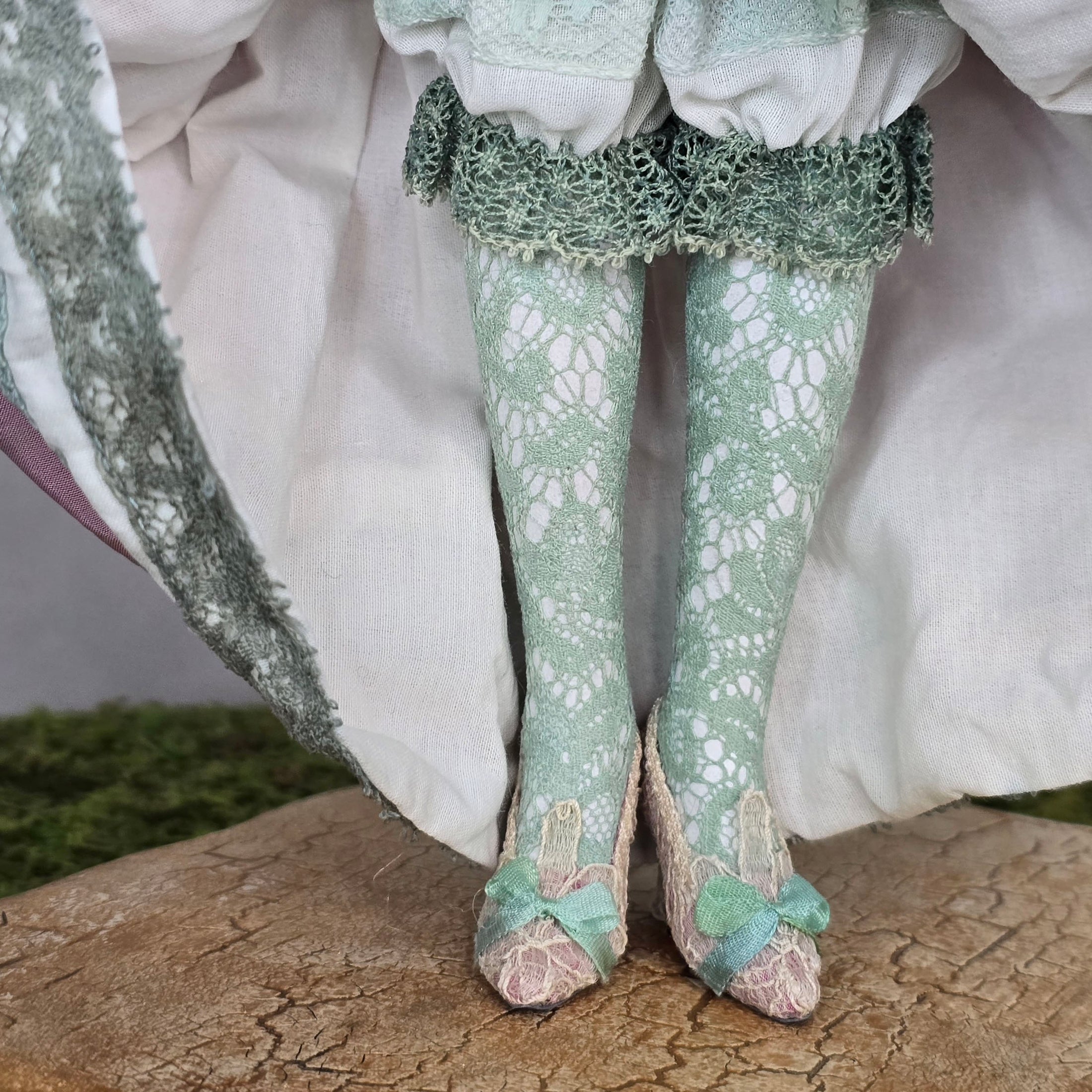 1:6 Scale Elisa Fenoglio At the Ball Porcelain Art Doll with Stand and Flower Pots