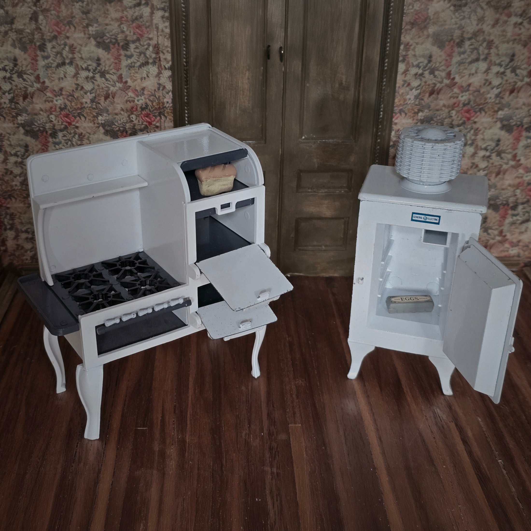 Retro Metal 1920s Roper Range Stove & GE Monitor Top Refrigerator Set