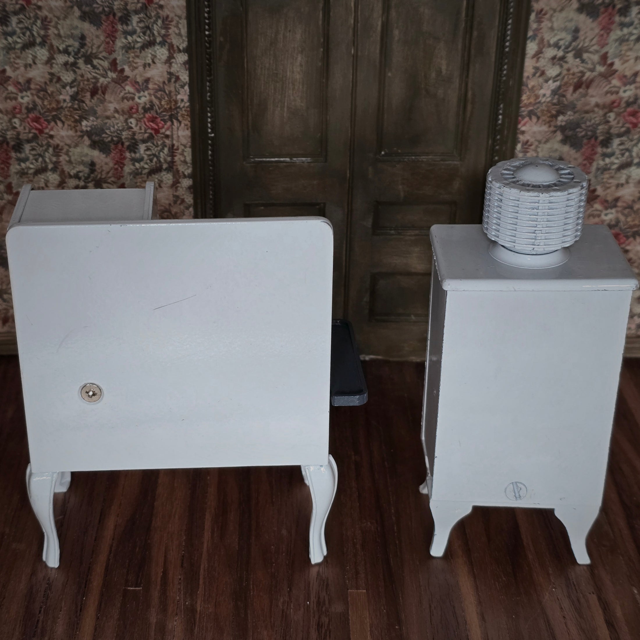 Retro Metal 1920s Roper Range Stove & GE Monitor Top Refrigerator Set