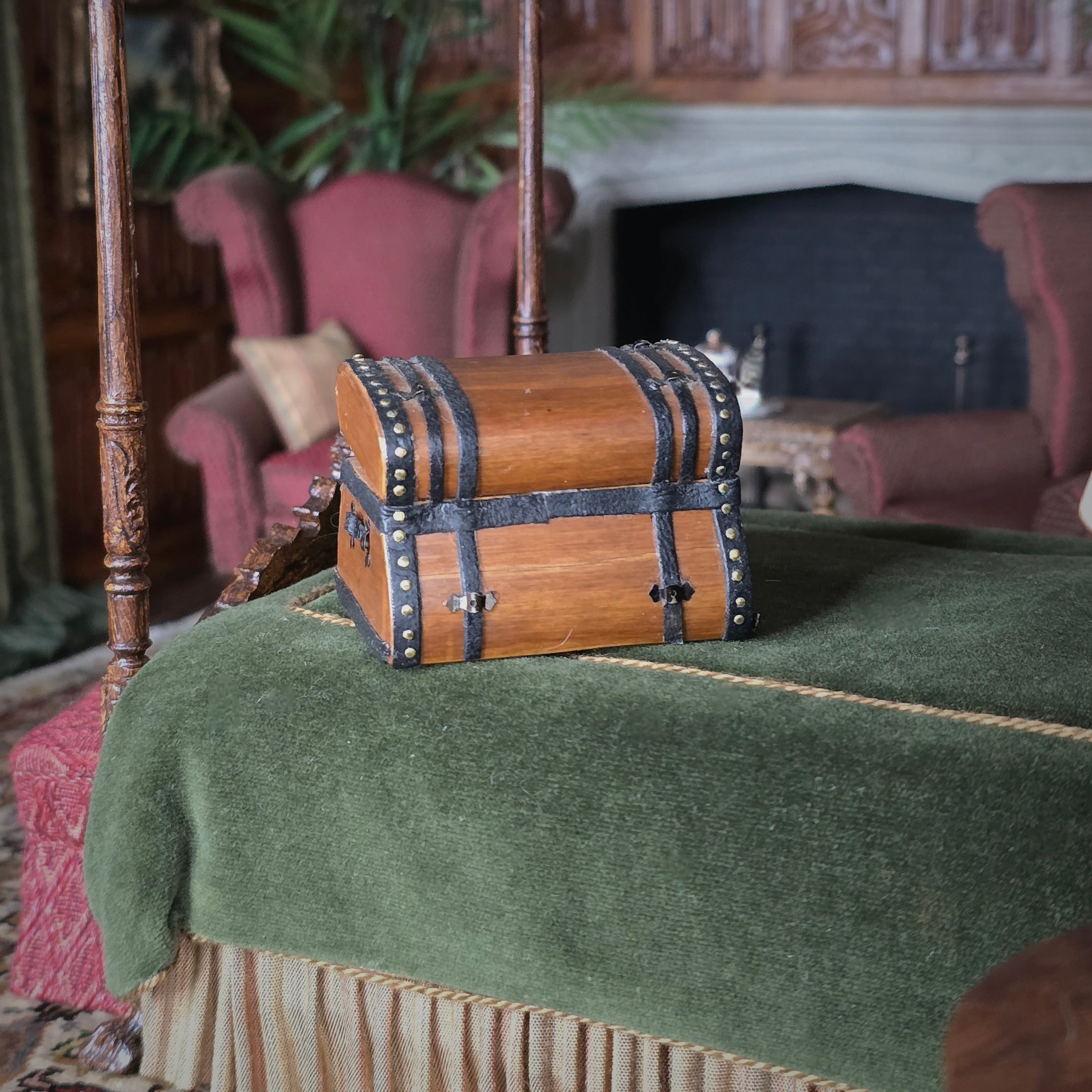 Signed Dome Top Steamer Trunk Handcrafted by Karen Penland 1992