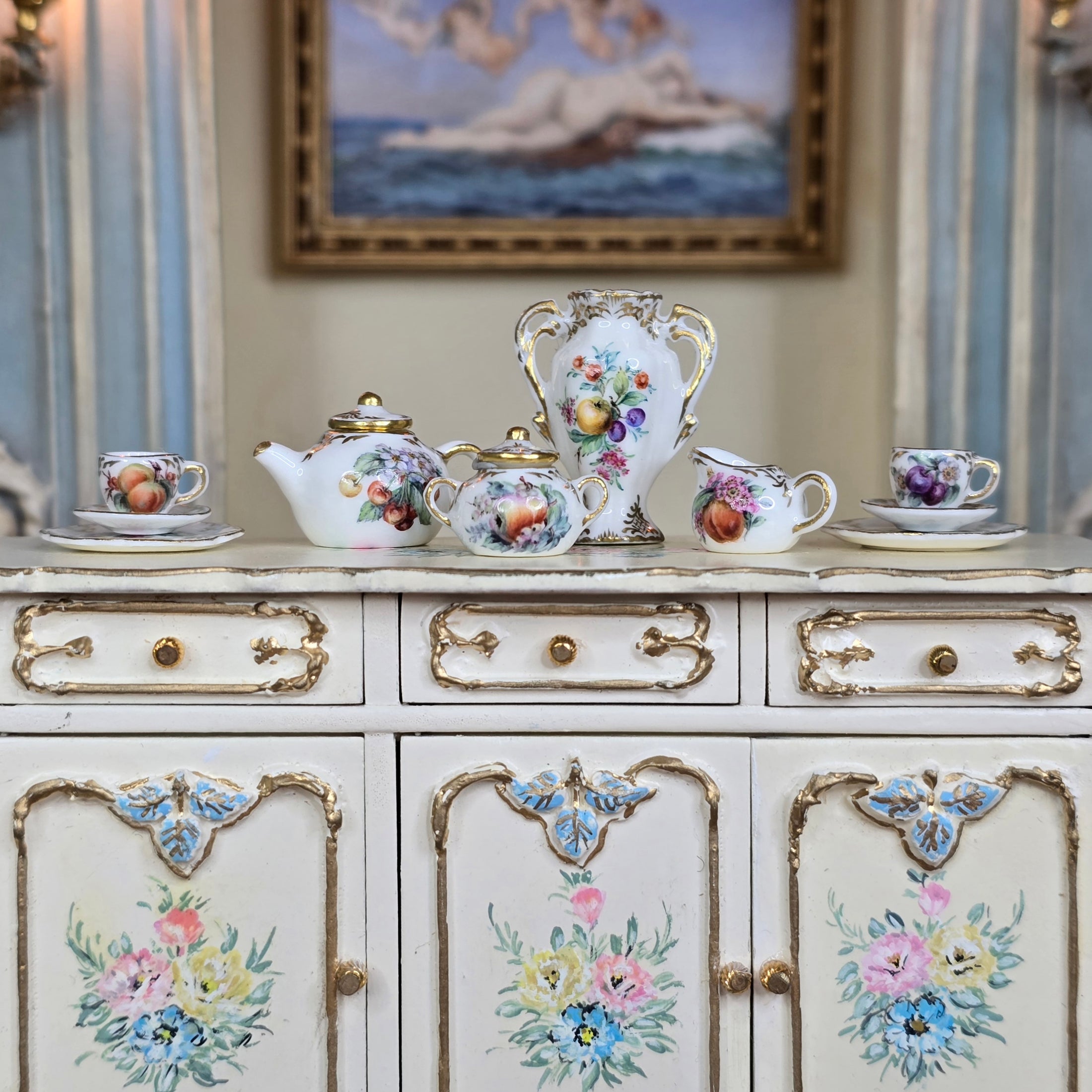 Vintage-style tea set by Miyuki Nagashima