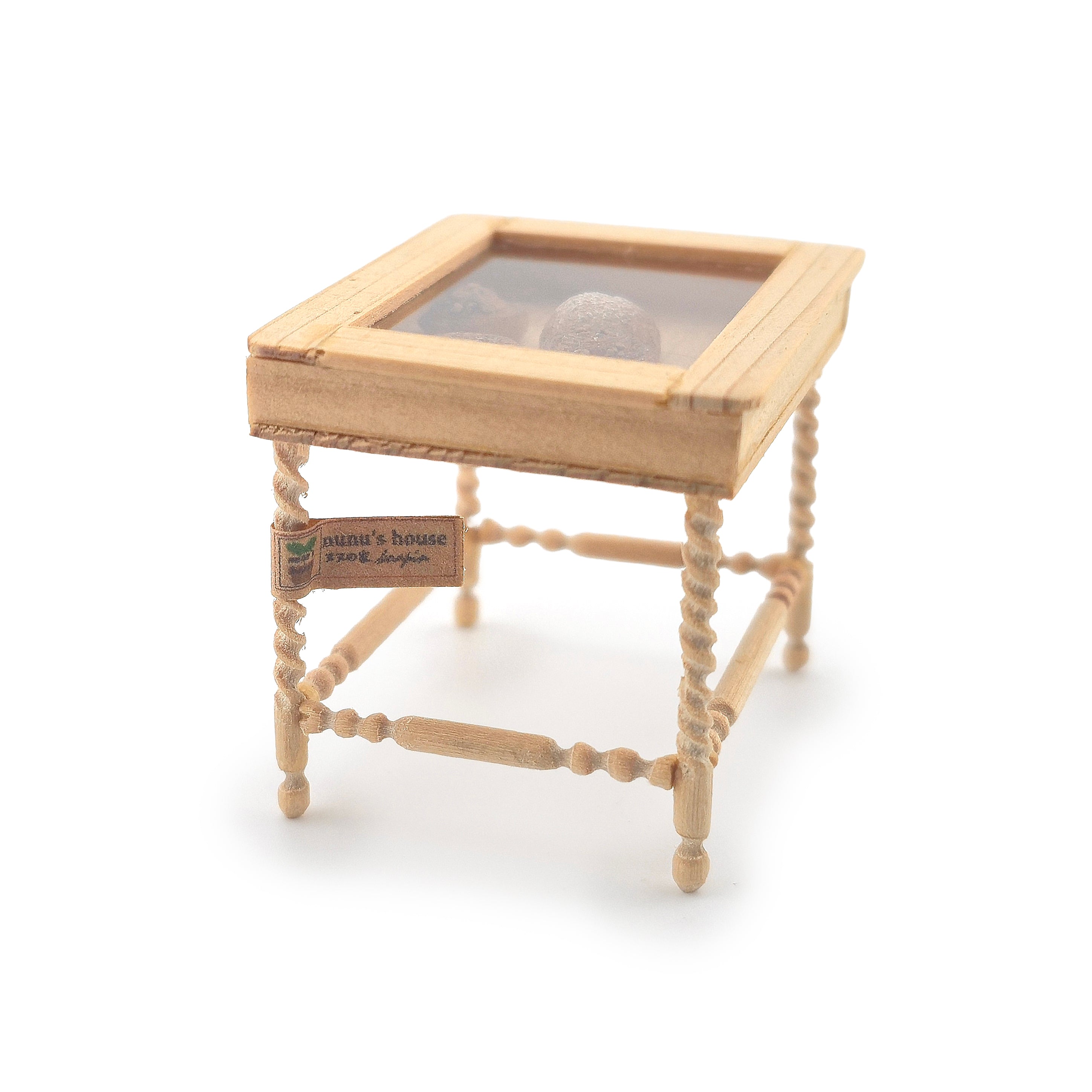 Tomo Tanaka Nunu’s House Bakery Display Table with Glass Case Miniature