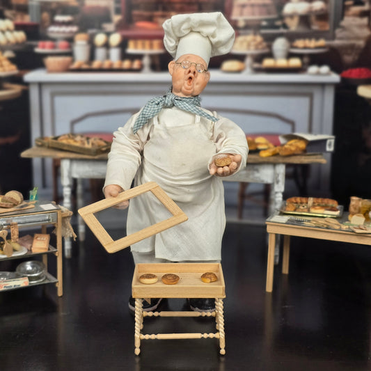Tomo Tanaka Nunu’s House Bakery Display Table with Glass Case Miniature