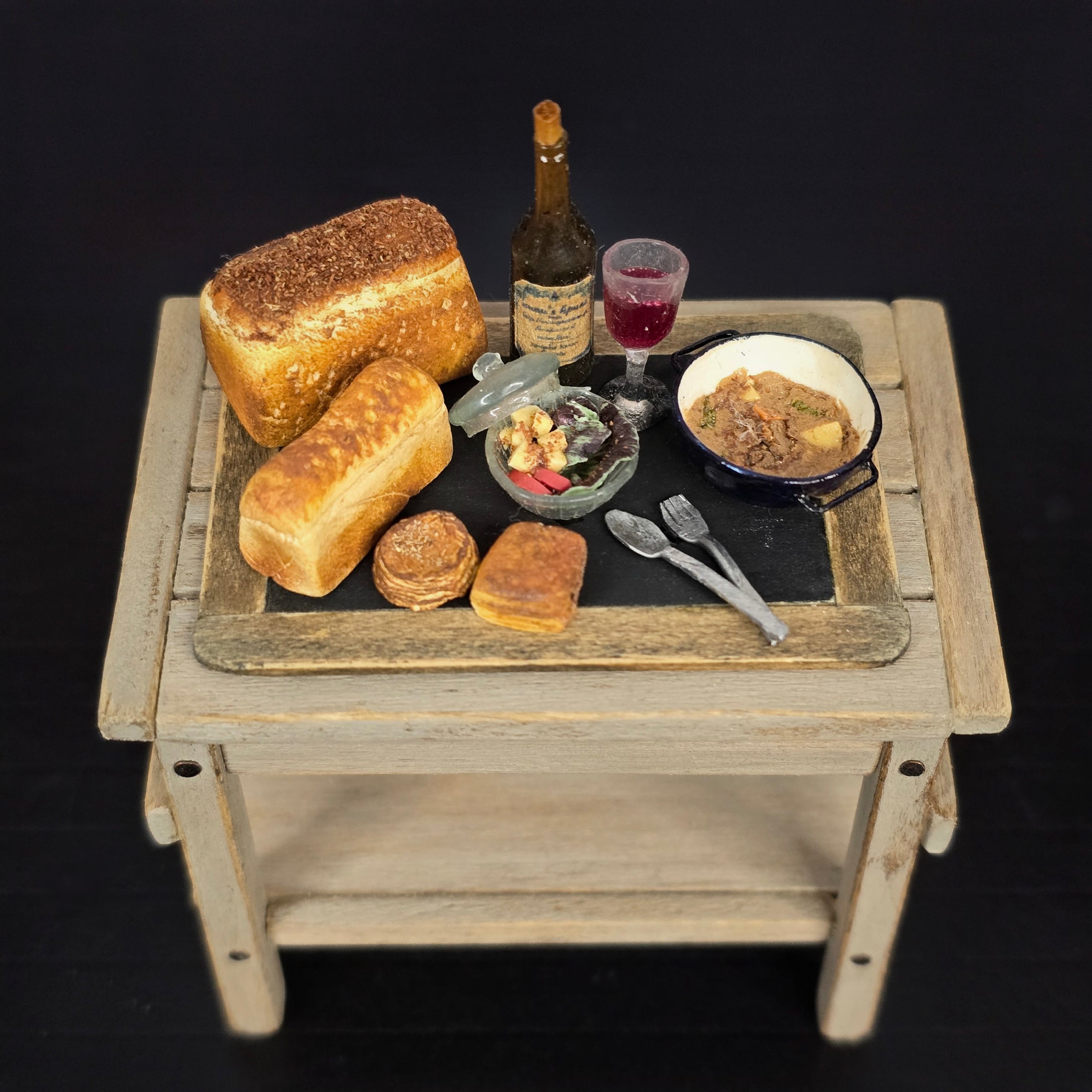 Tomo Tanaka Nunu’s House Rustic Bread and Wine Board Diorama Miniature