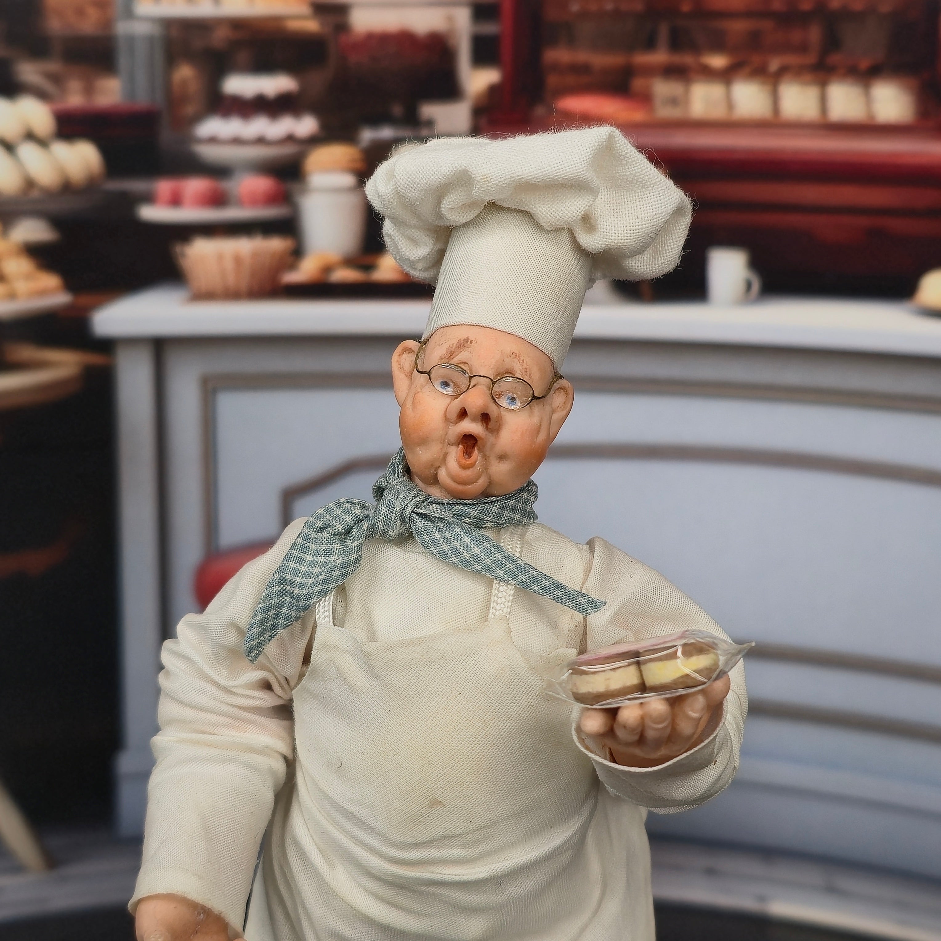 Tomo Tanaka Nunu’s House Mango & Strawberry Ice Cream Cookie Sandwiches