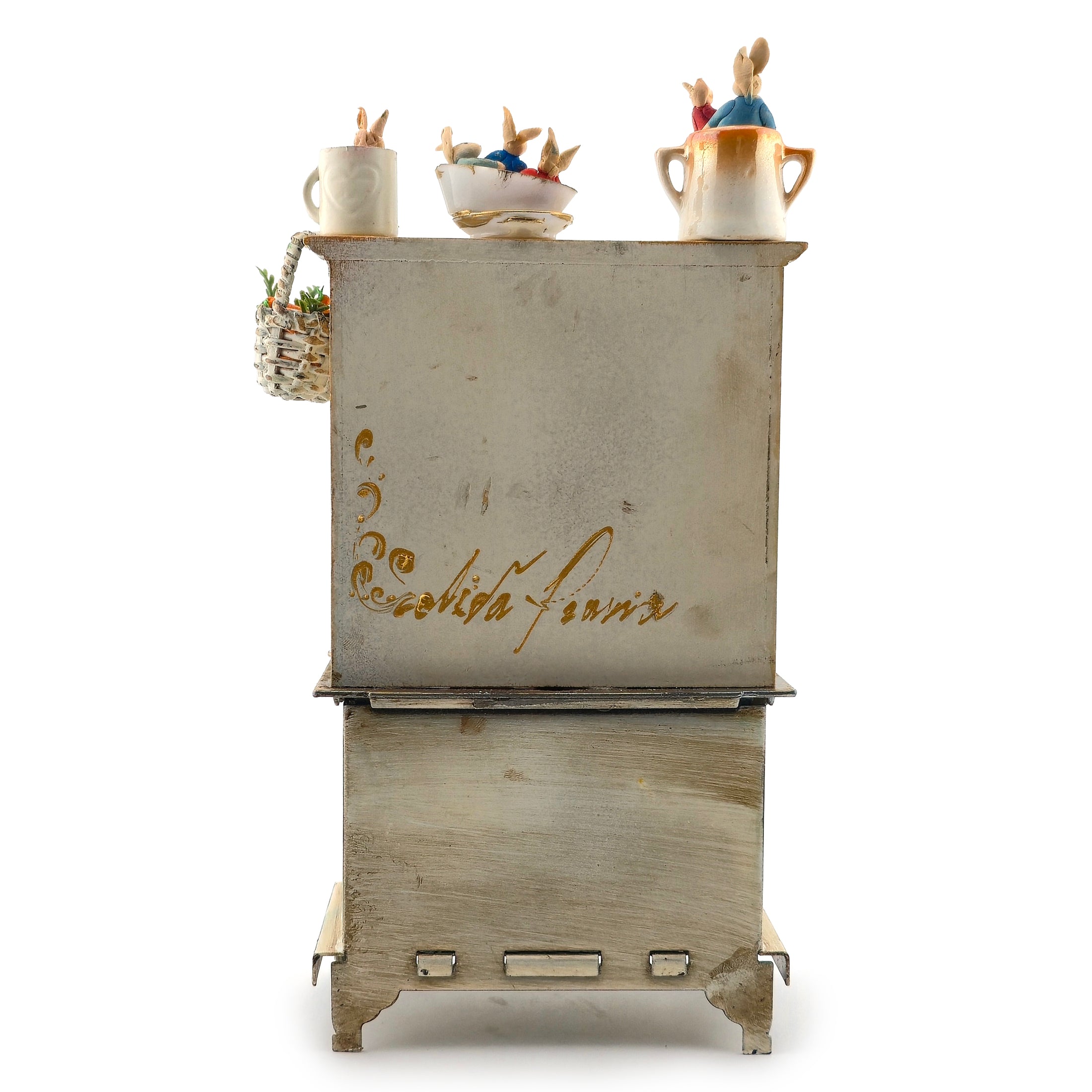 RESERVED FOR D ENGUITA Aida Pravia Peter Rabbit Fully Dressed Country Stove Hutch Diorama Spain