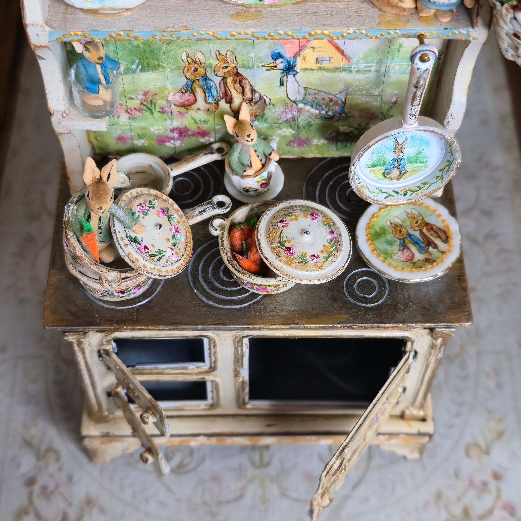 RESERVED FOR D ENGUITA Aida Pravia Peter Rabbit Fully Dressed Country Stove Hutch Diorama Spain