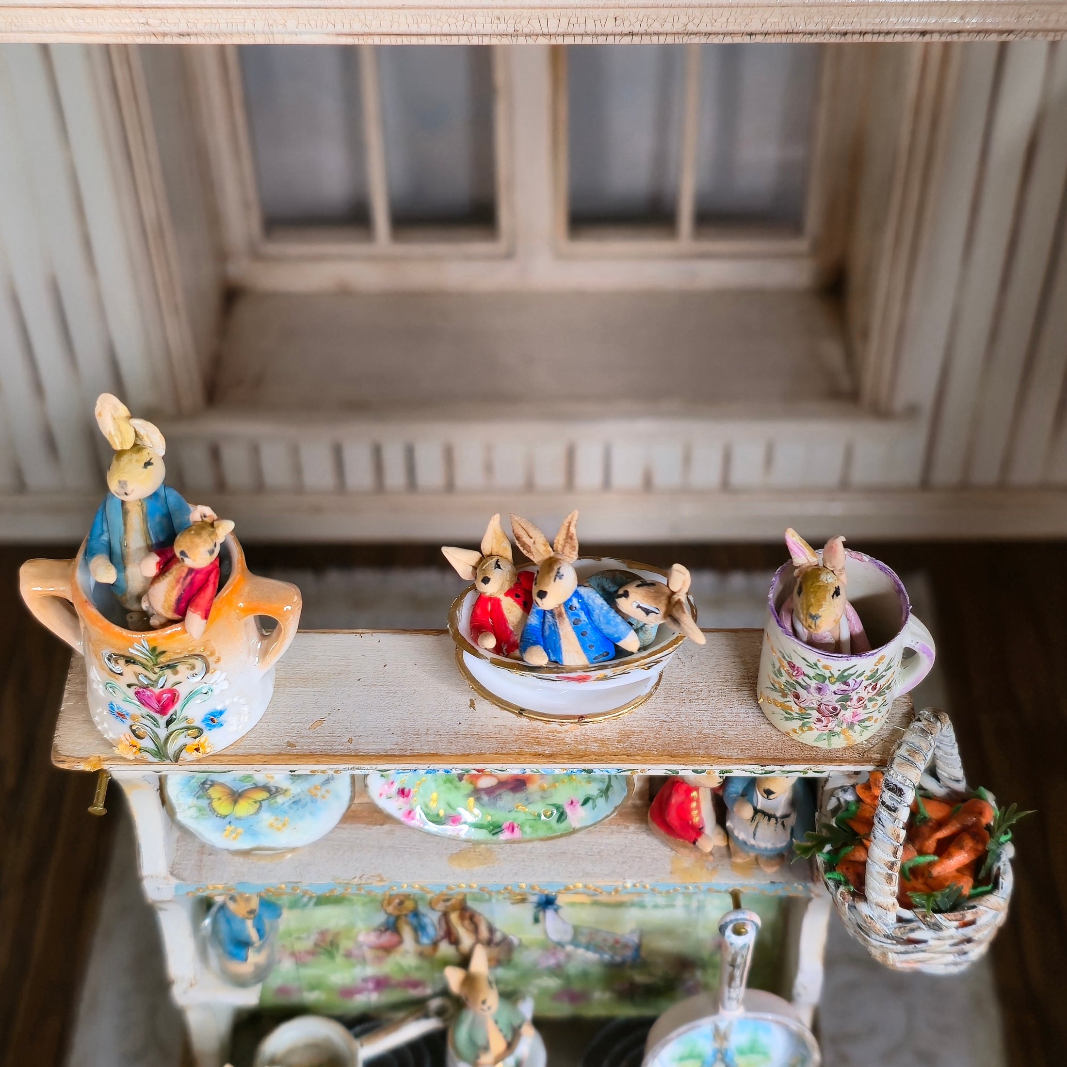 RESERVED FOR D ENGUITA Aida Pravia Peter Rabbit Fully Dressed Country Stove Hutch Diorama Spain