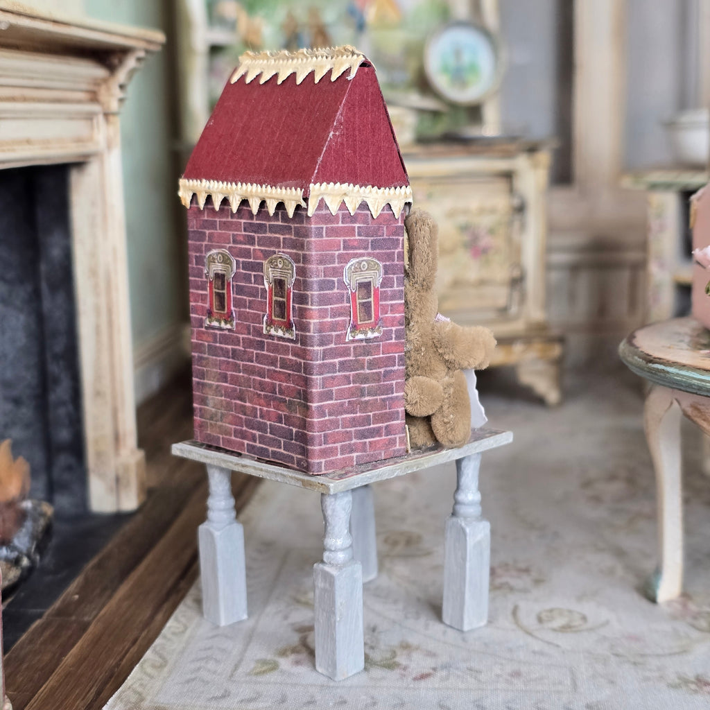 Peter Rabbit Doll's House Nursery Toys Table Display for Miniature Nursery