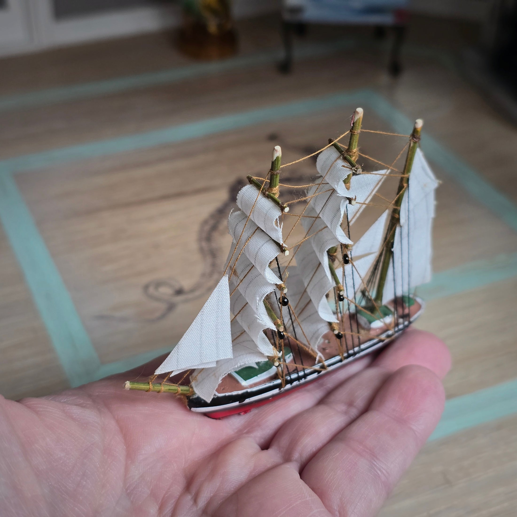 Miniature Seute Deern German Ship Replica with Red-Hull