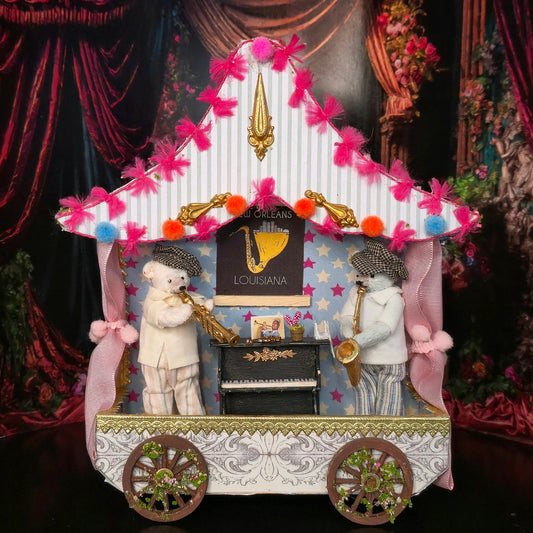 French Jazz Bears New Orleans Circus Wagon Diorama Le Coffre d’Emilie