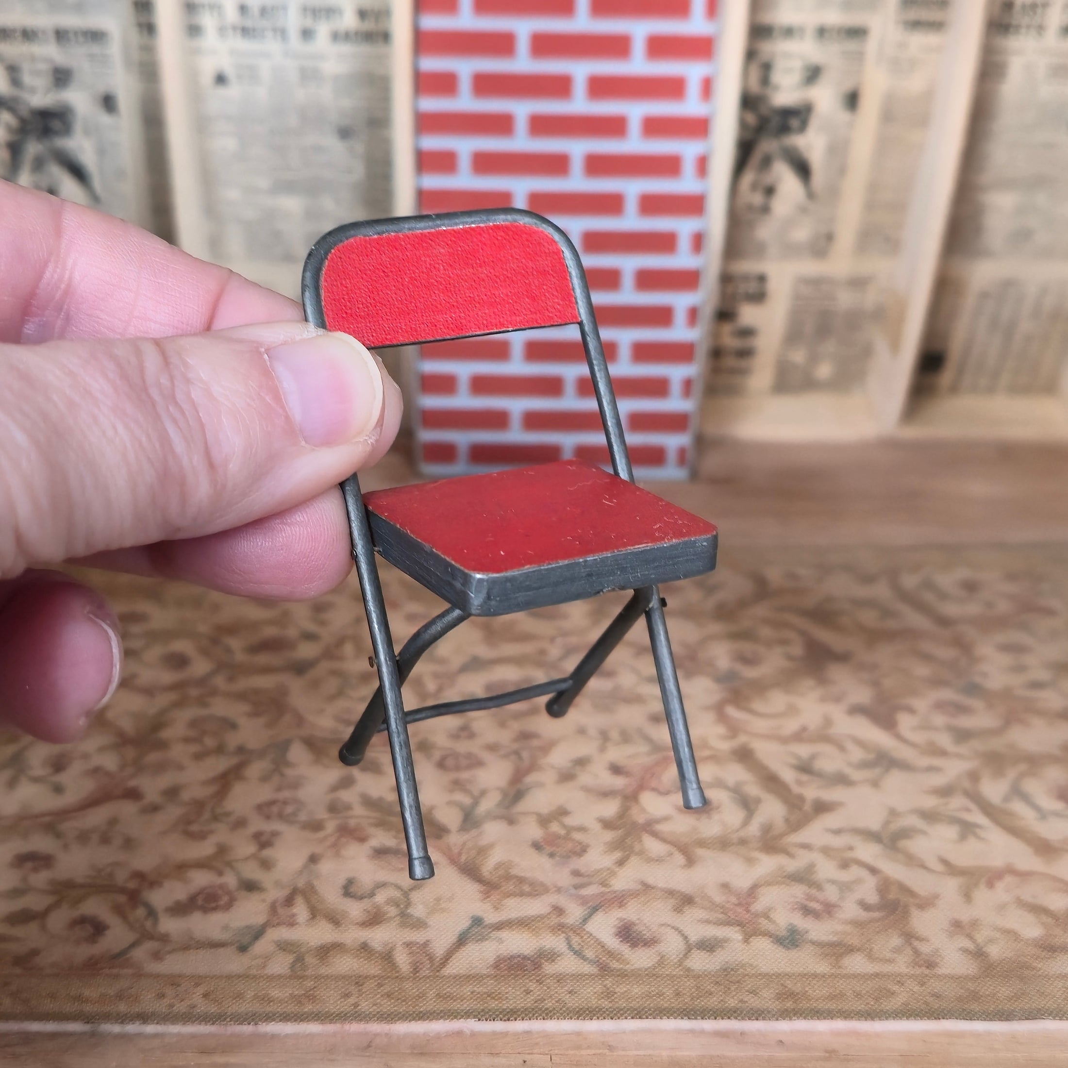Retro Vintage Red Functional Folding Card Table & Chairs Set Classic Miniatures (1993)