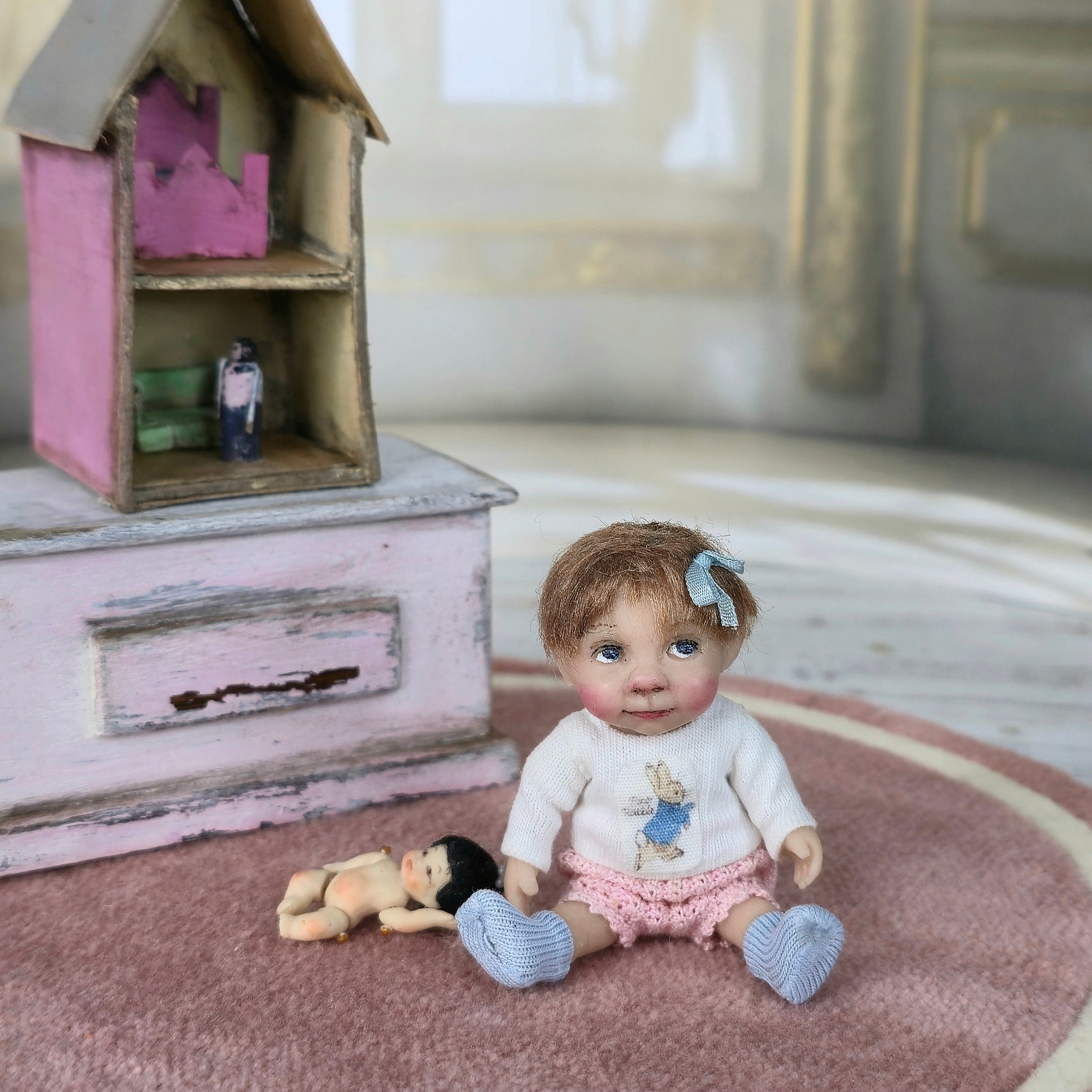 Cute Catherine Muniere Toddler Girl Clay Dollhouse Doll w Peter Rabbit Shirt 1:12