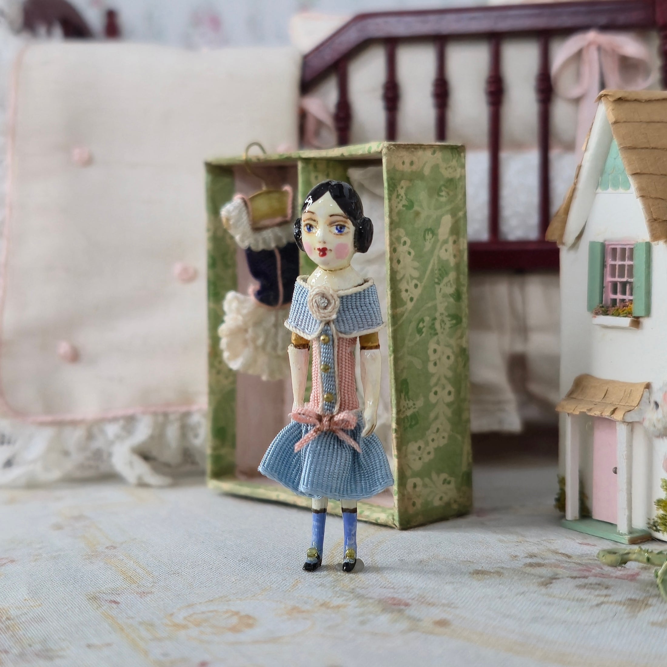 Gale Elena Bantock 1920s Boudoir China Head Toy Doll in Presentation Box with Outfit