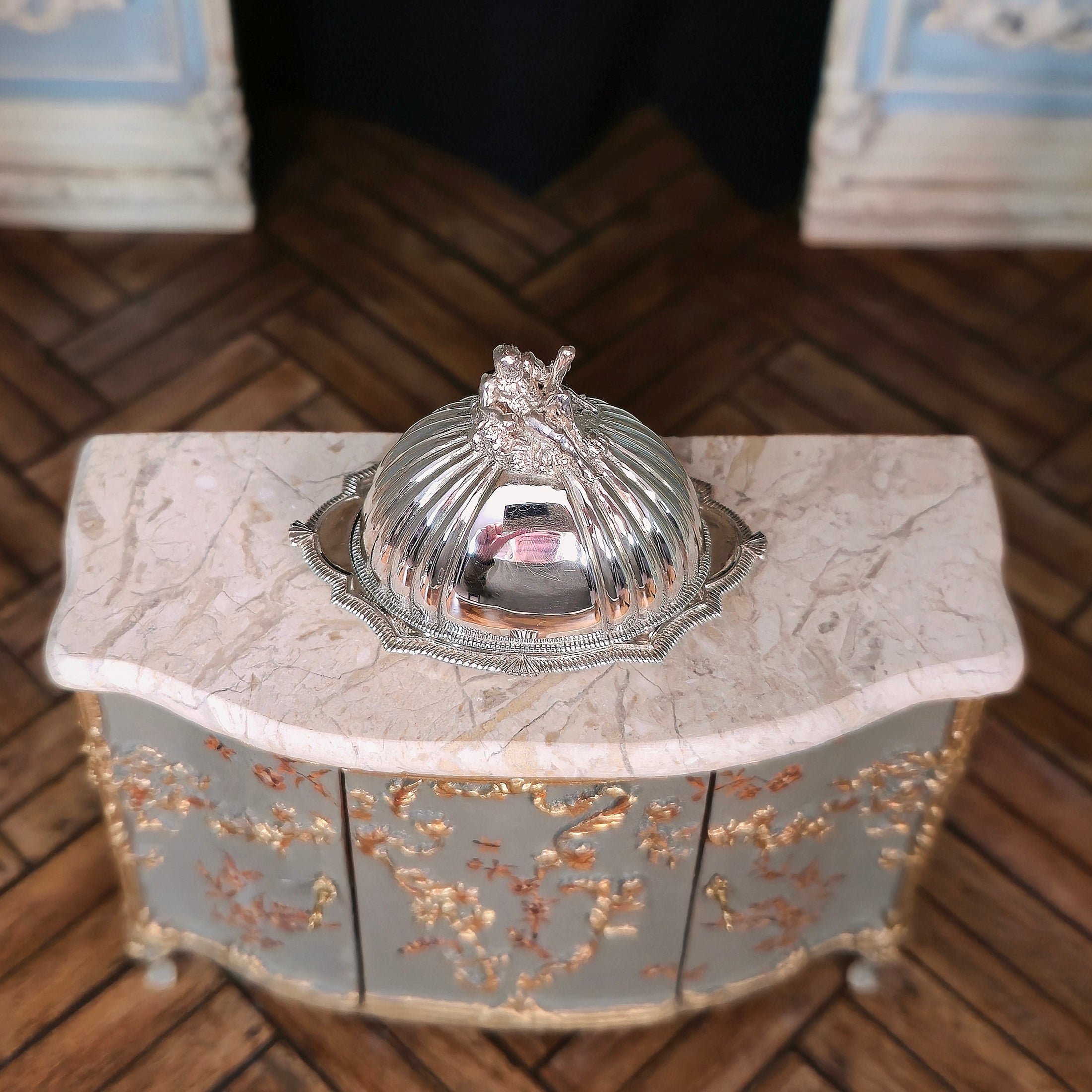 Peter Acquisto Sterling Silver 18th Century Covered Meat Platter Unique Finial RARE
