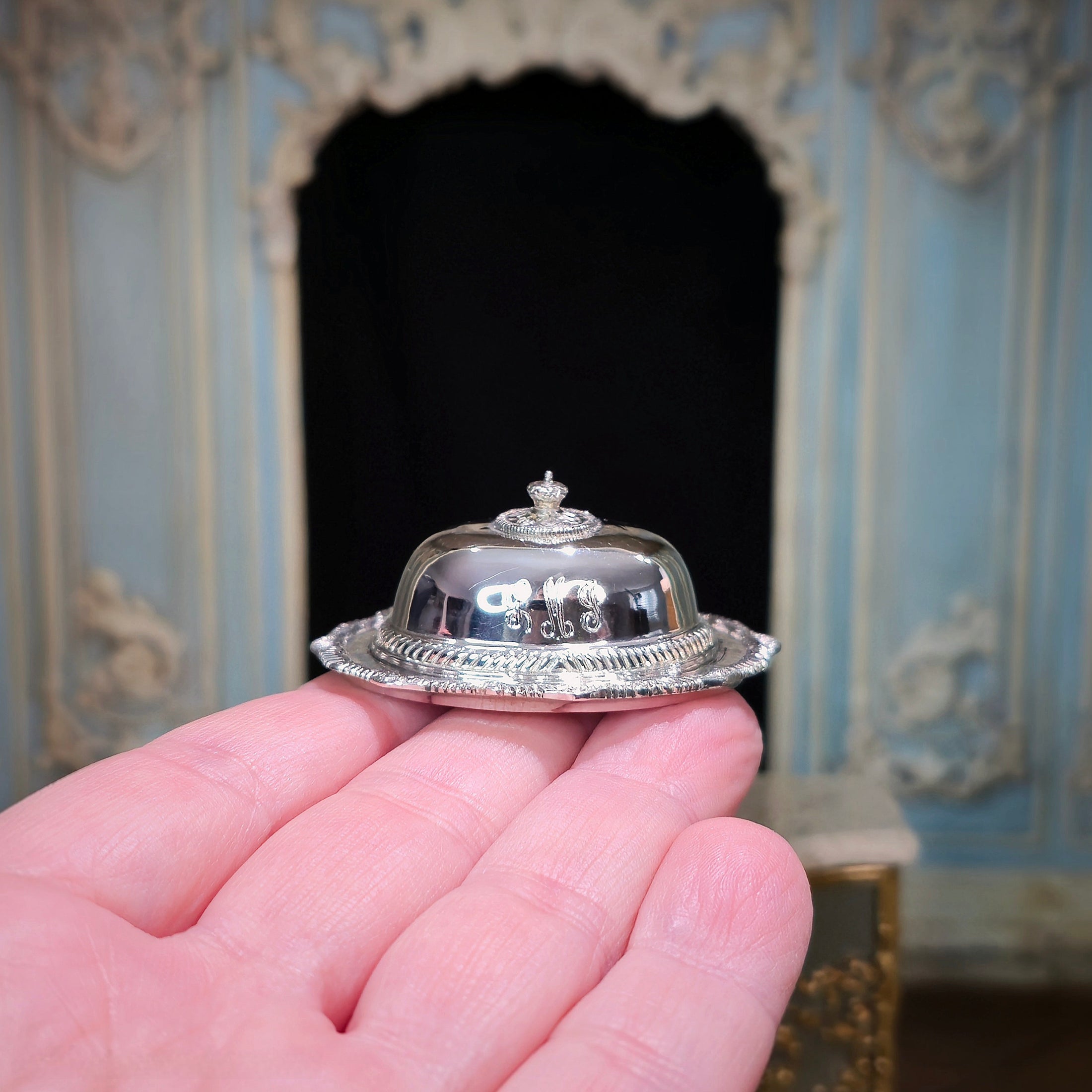 Peter Acquisto Sterling Silver Domed Covered Meat Platter #48/300