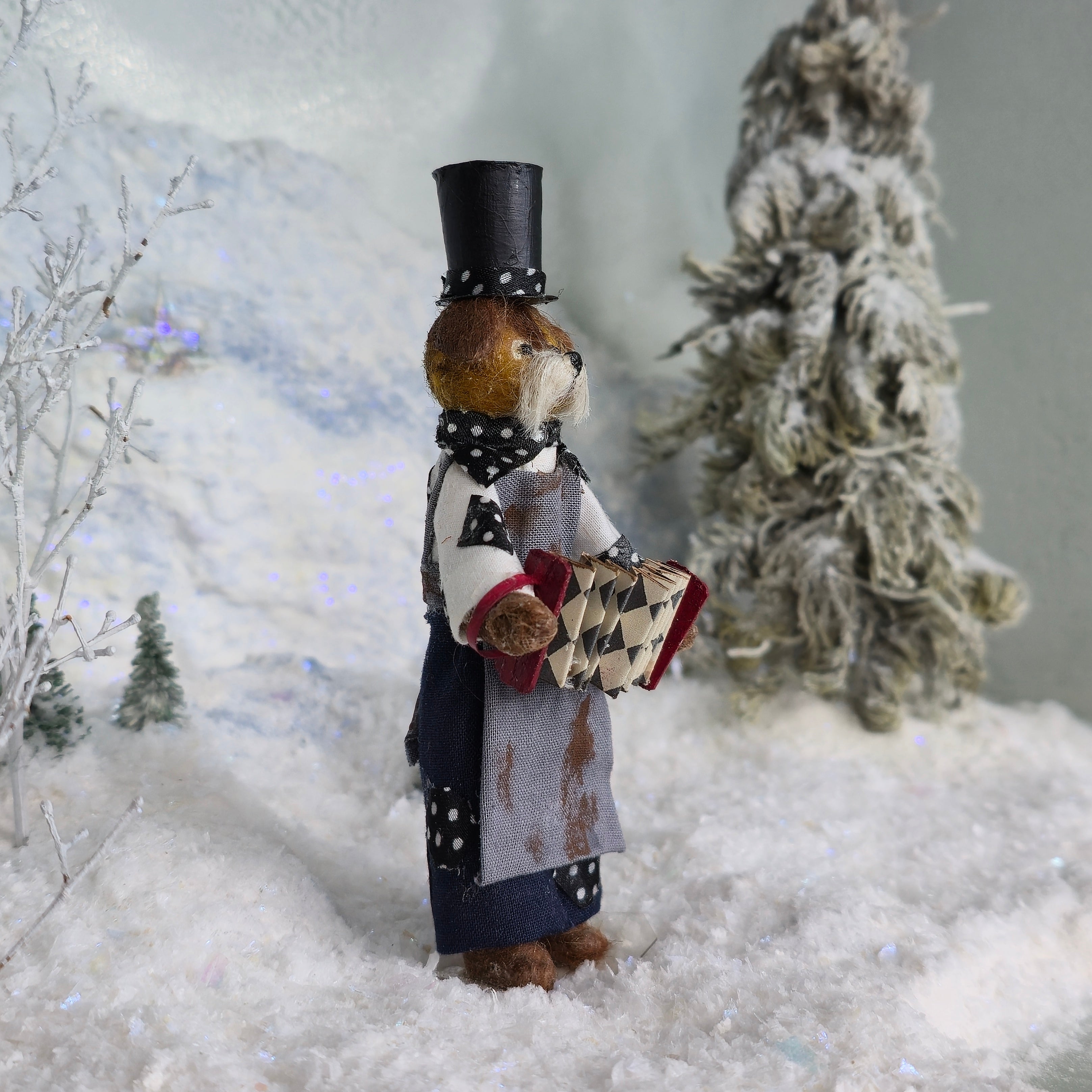 Le Coffre d’Emilie OOAK Hobo Puppy Musician Antropomorphic Dollhouse Doll Figure