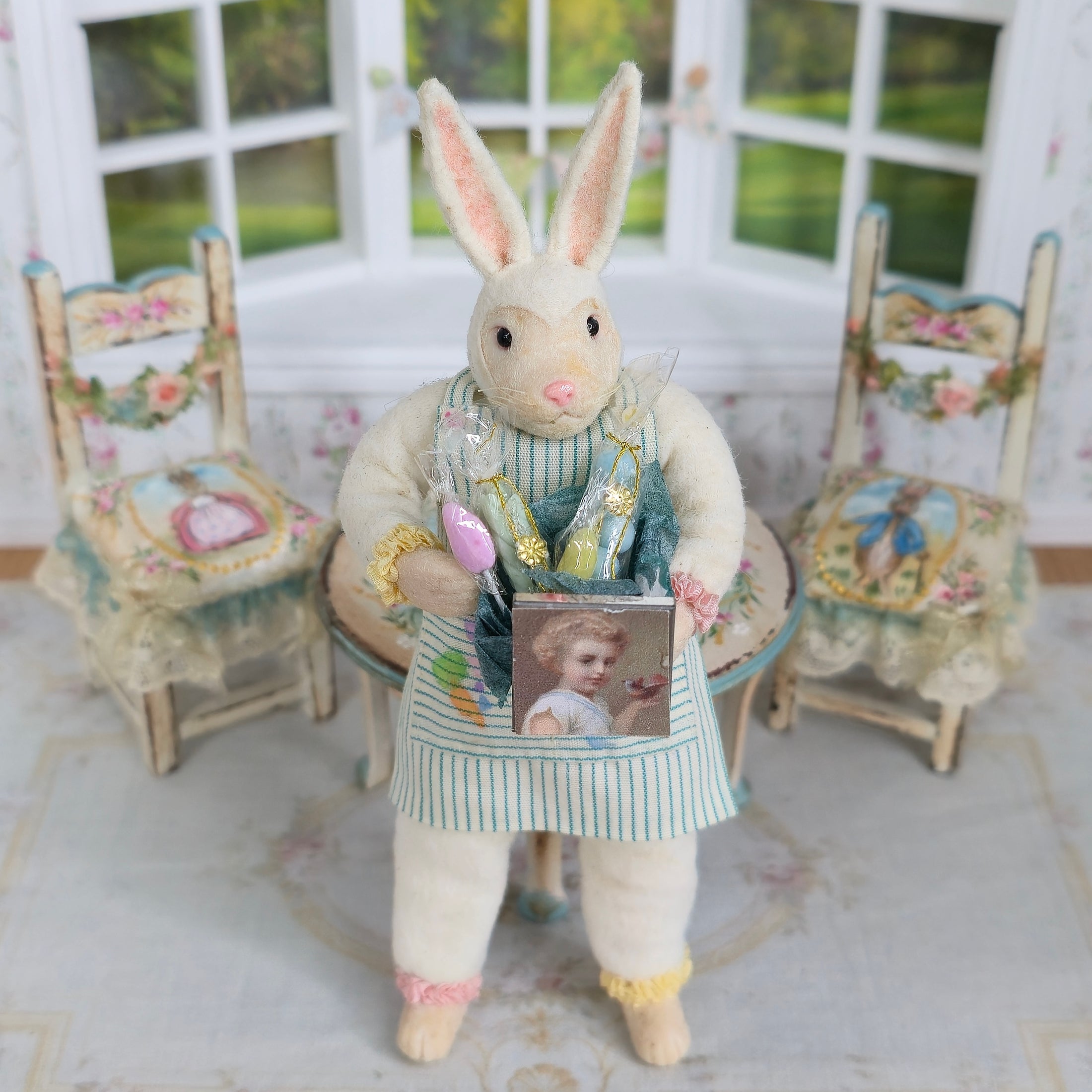 Le Coffre d’Emilie French Antique Style Easter Gift Box of Sweets Dollhouse Miniature