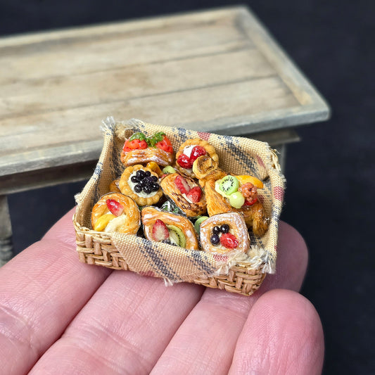 Tomo Tanaka Nunu’s House Fruit Danish Basket Bakery Display Artisan Miniature Food