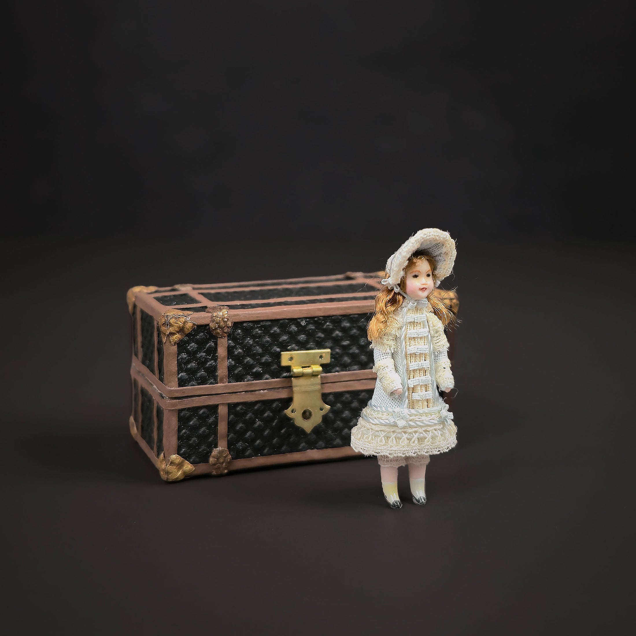 SUPER RARE Renee Delaney Miniature Doll with Trunk & Wardrobe