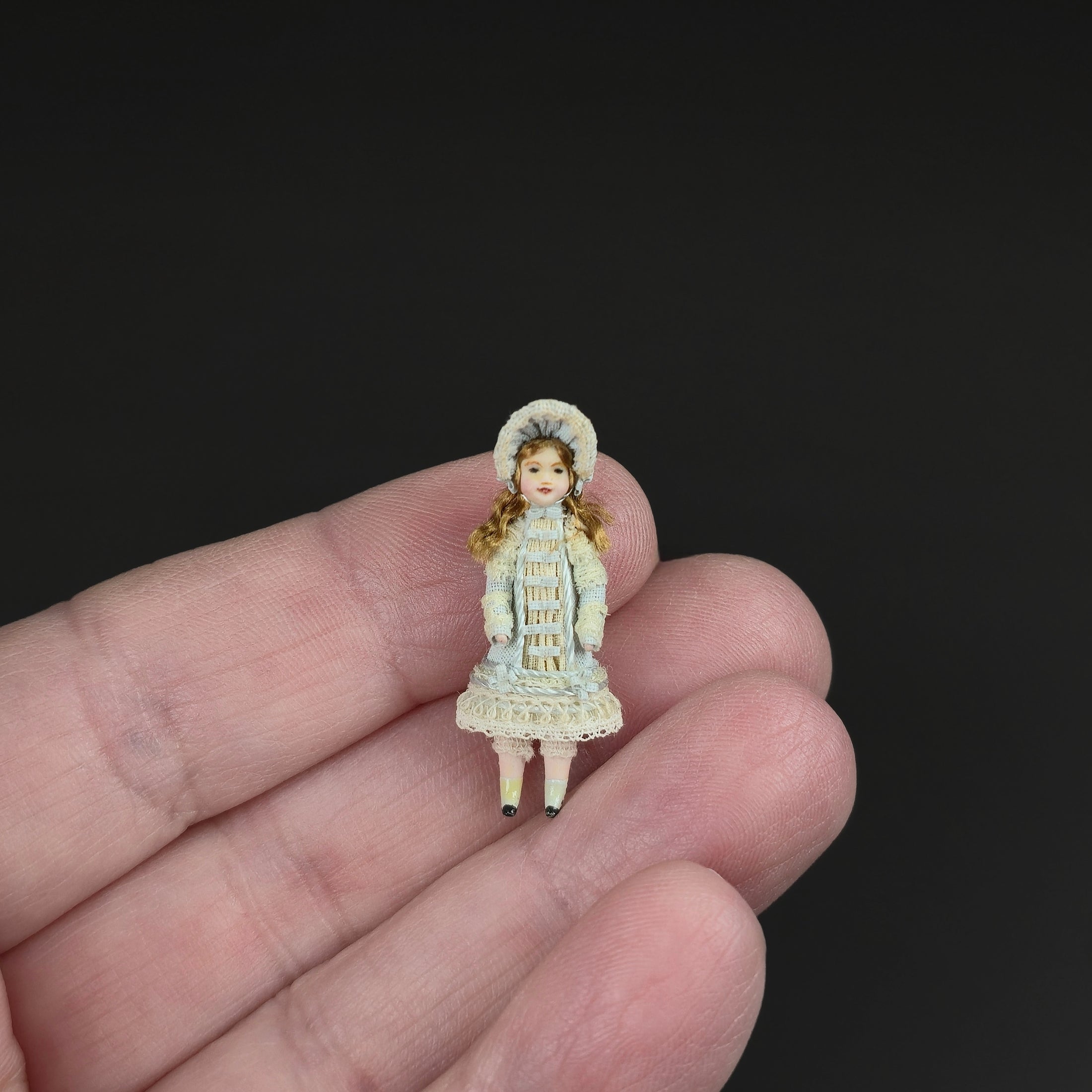 SUPER RARE Renee Delaney Miniature Doll with Trunk & Wardrobe