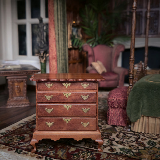 Walter J Schutter IGMA Miniature Chest of Drawers Queen Anne 1:12